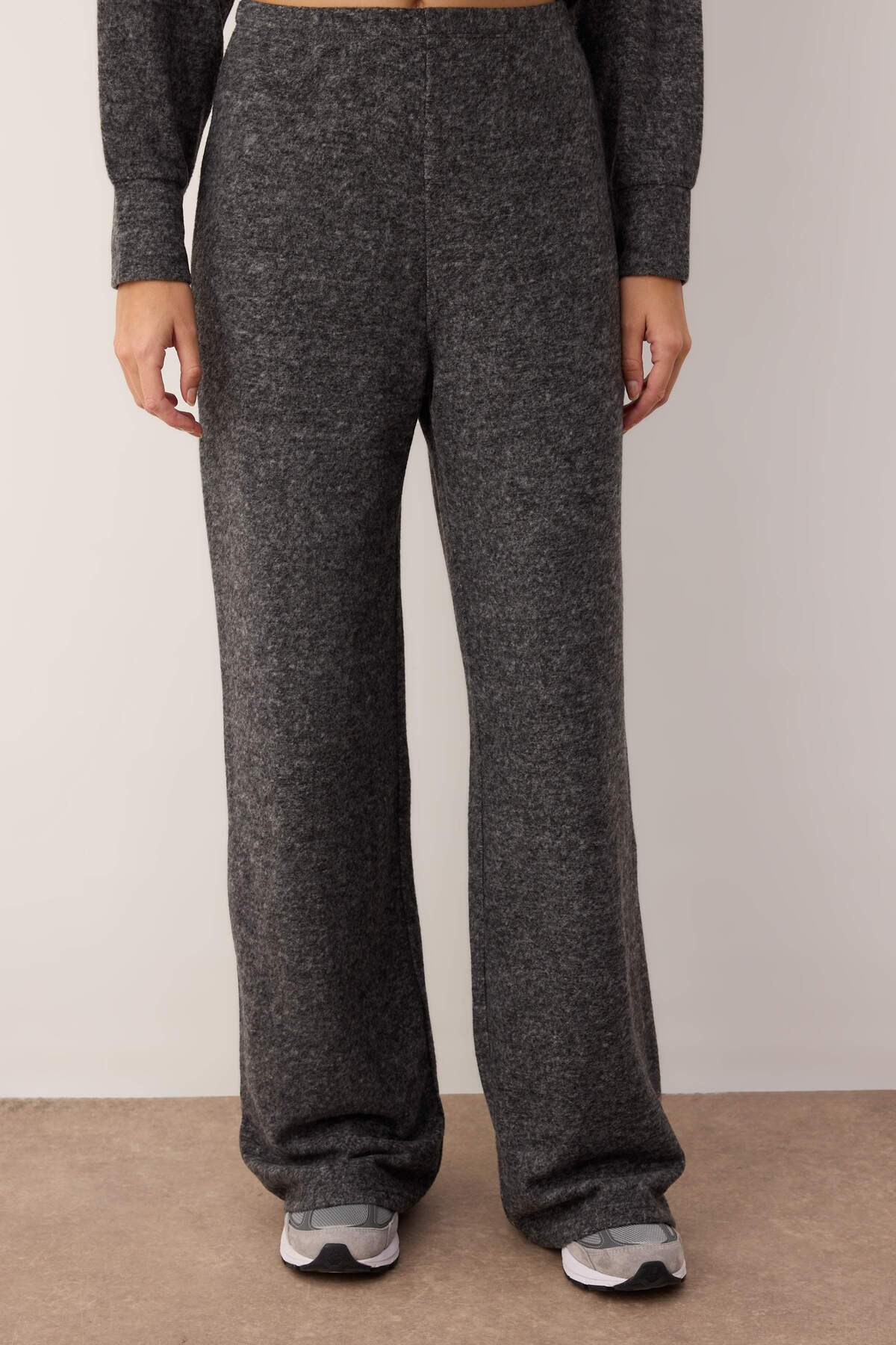 Trendyolmilla  Antrasit Örme Fermuarlı Yumoş Alt-Üst Takım TWOAW26AU00060 - Görsel 3