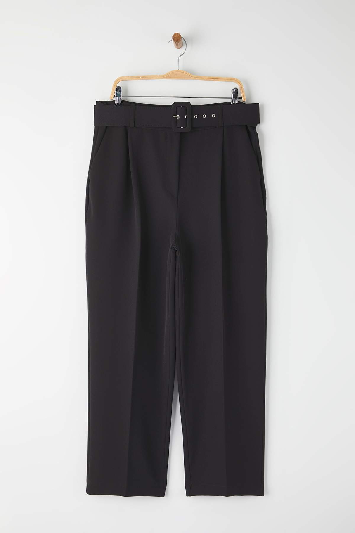 Trendyolmilla  Siyah Yüksek Bel Kemerli Dokuma Büyük Beden Pantolon TBBAW26AR00020 - Görsel 5