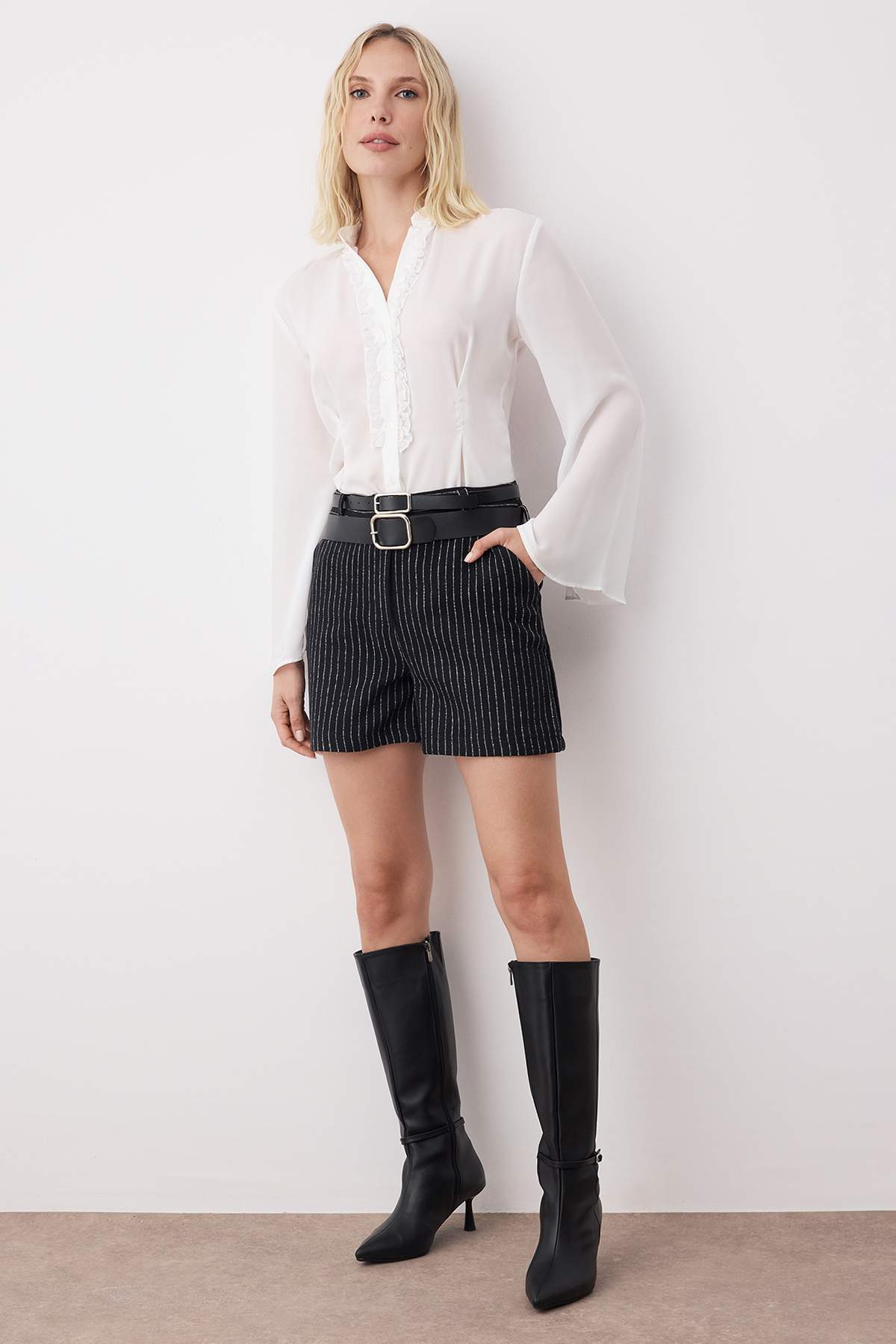 Trendyolmilla  Antrasit Kaşe Çift Kemerli City Boy Şort & Bermuda TWOAW26SR00017 - Görsel 4