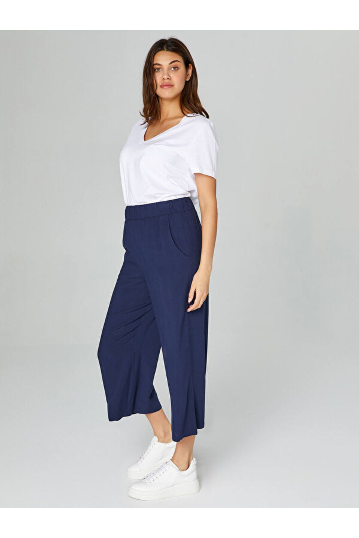 Wide Leg Viscose Capri B00080