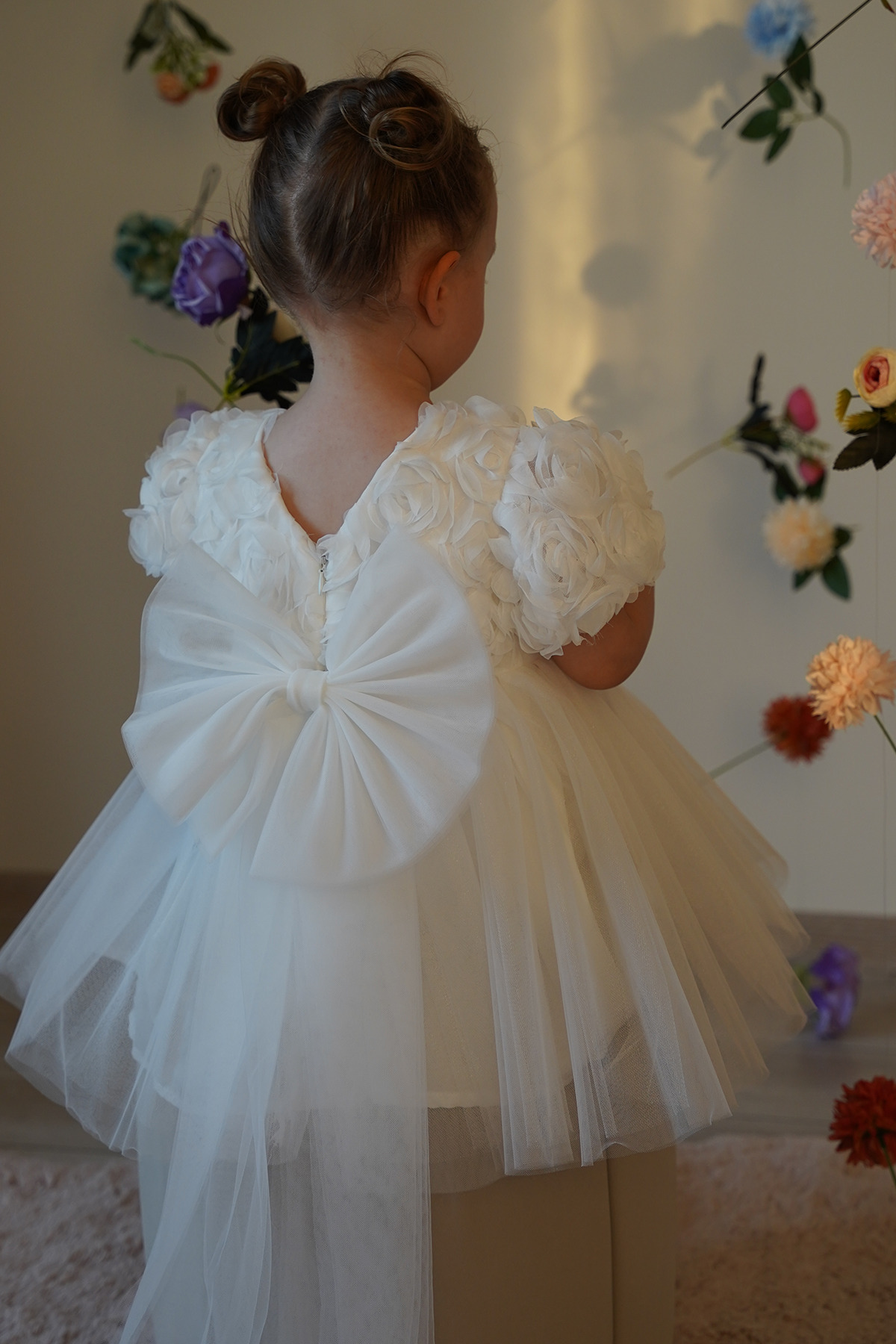 ALYRA Kız Bebek Elbise Kısa Kollu Fiyonklu Güllü Doğum Günü Parti Düğün Özel Gün Abiye Kız Çocuk Elbise fotoğrafı 6 (önizleme)