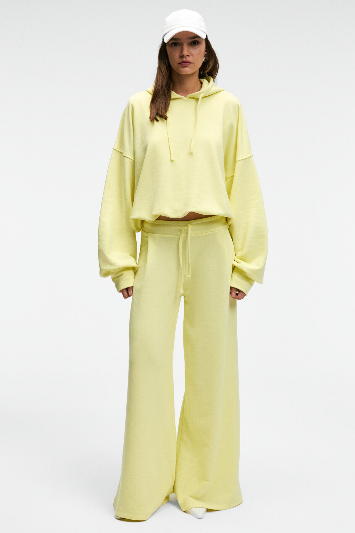 GRIMELANGE  OLVERA Kadın Kapüşonlu Etek Ucu Balon Oversize Sarı Sweatshirt - Görsel 4