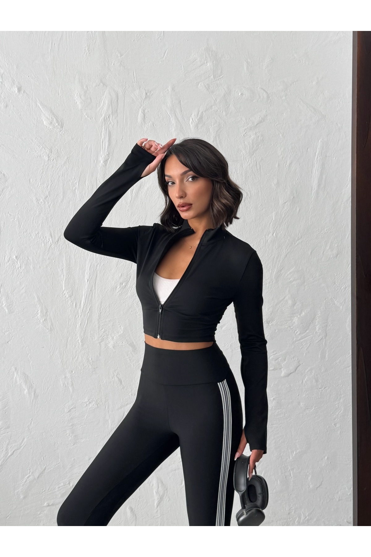Miss Prova Soft Kumaş Parmak Geçme Detaylı Fermuarlı Örme Spor Ceket/Sweatshirt görsel 4