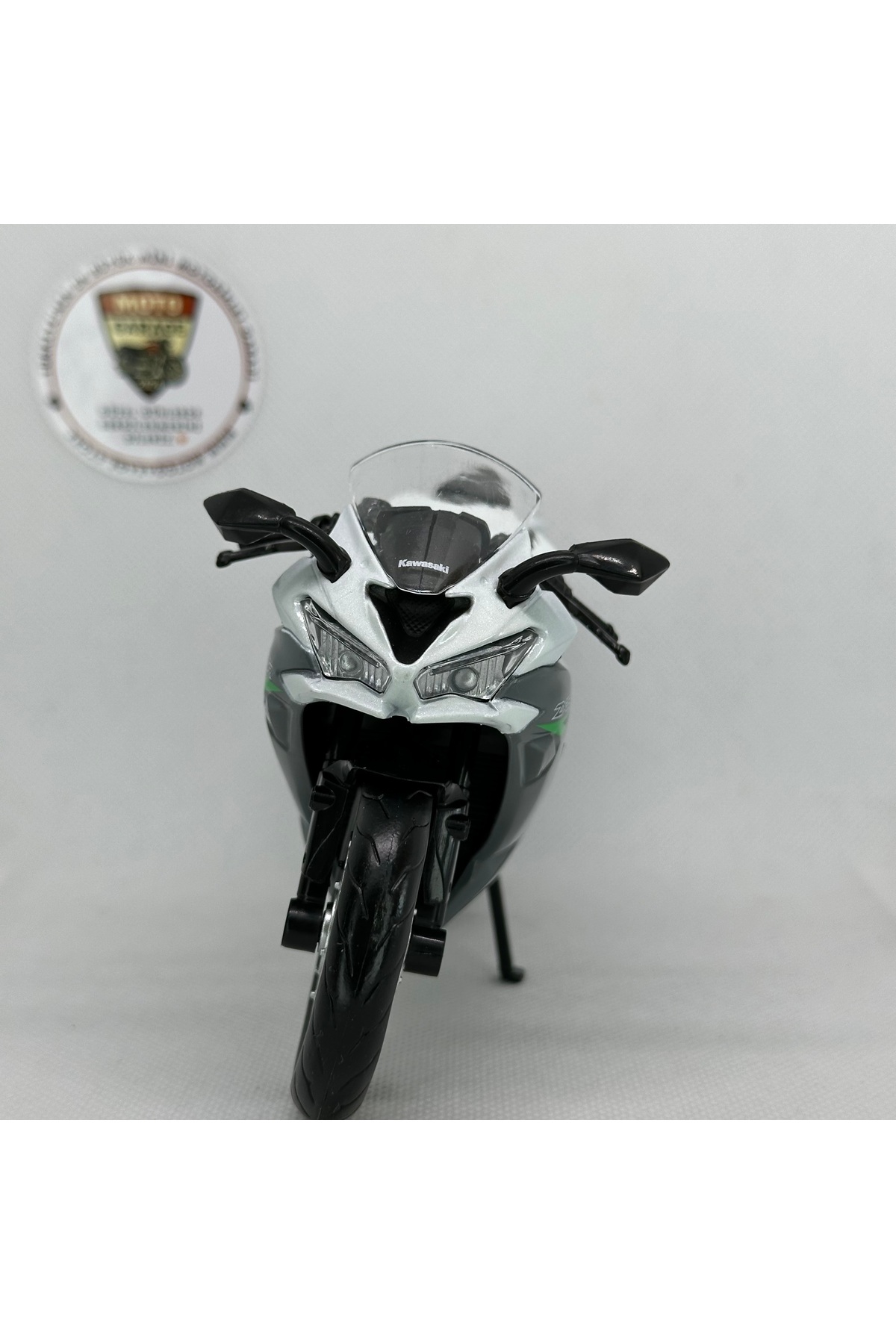 RMZ City Kawasaki Ninja ZX-6R 1:12 Diecast Motosiklet Model