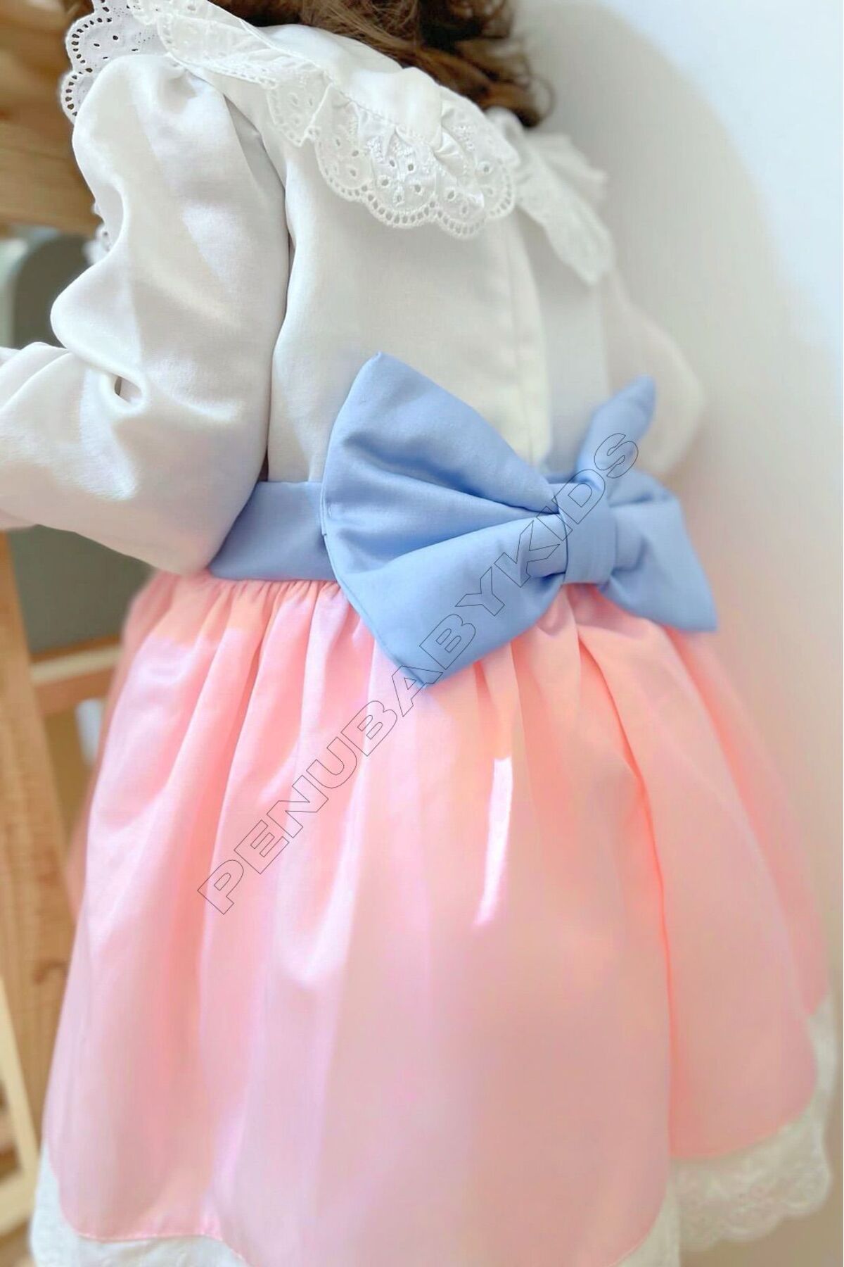 penu baby kids Pembe Etek Mavi Kemerli Pamuk Saten Uzun Kollu Dantelli Kız Çocuk Kız Bebek Elbise fotoğrafı 3 (önizleme)