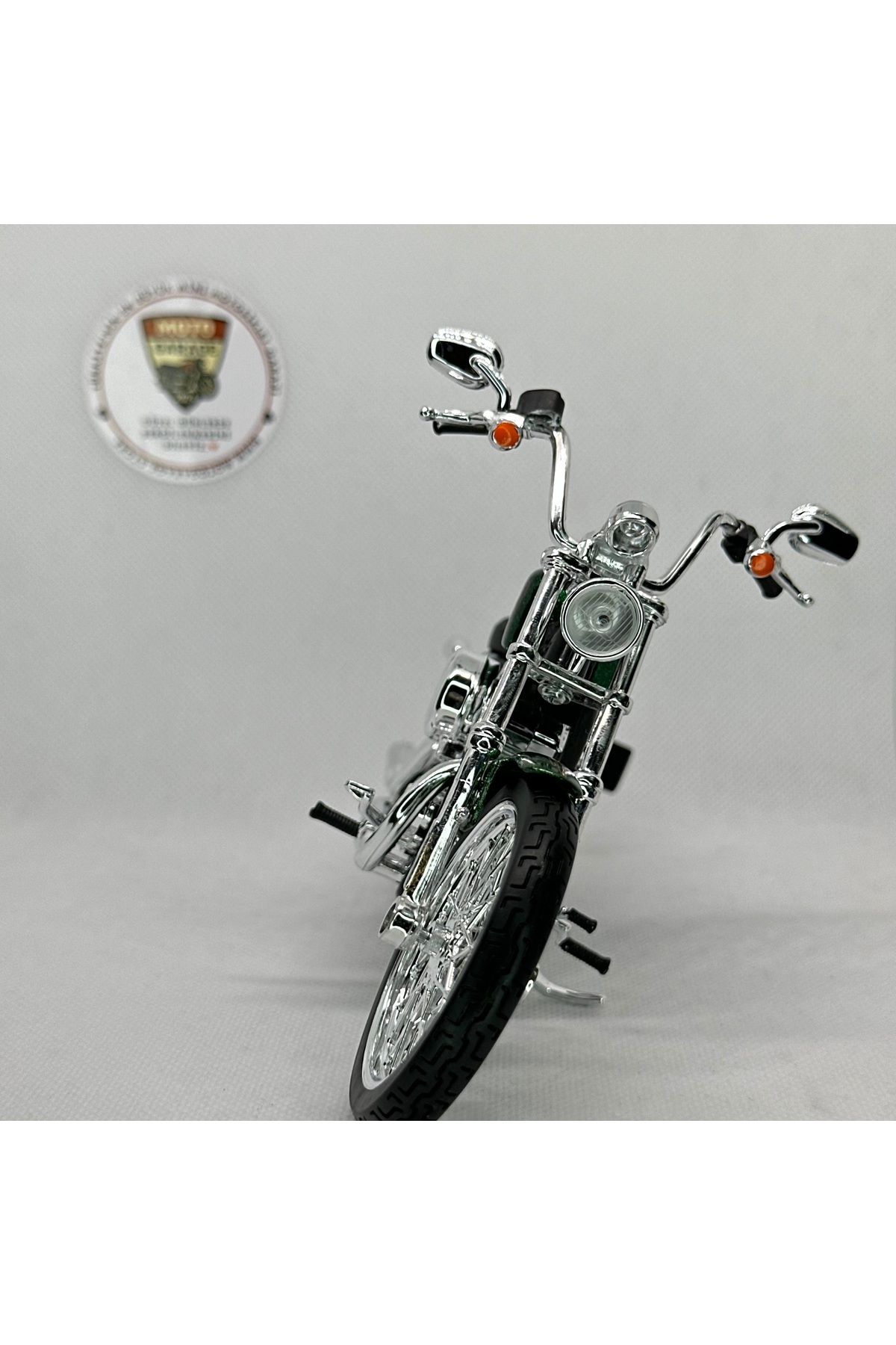 Genel Markalar Harley Davidson 2013 XL 1200V Seventy-Two 1:12