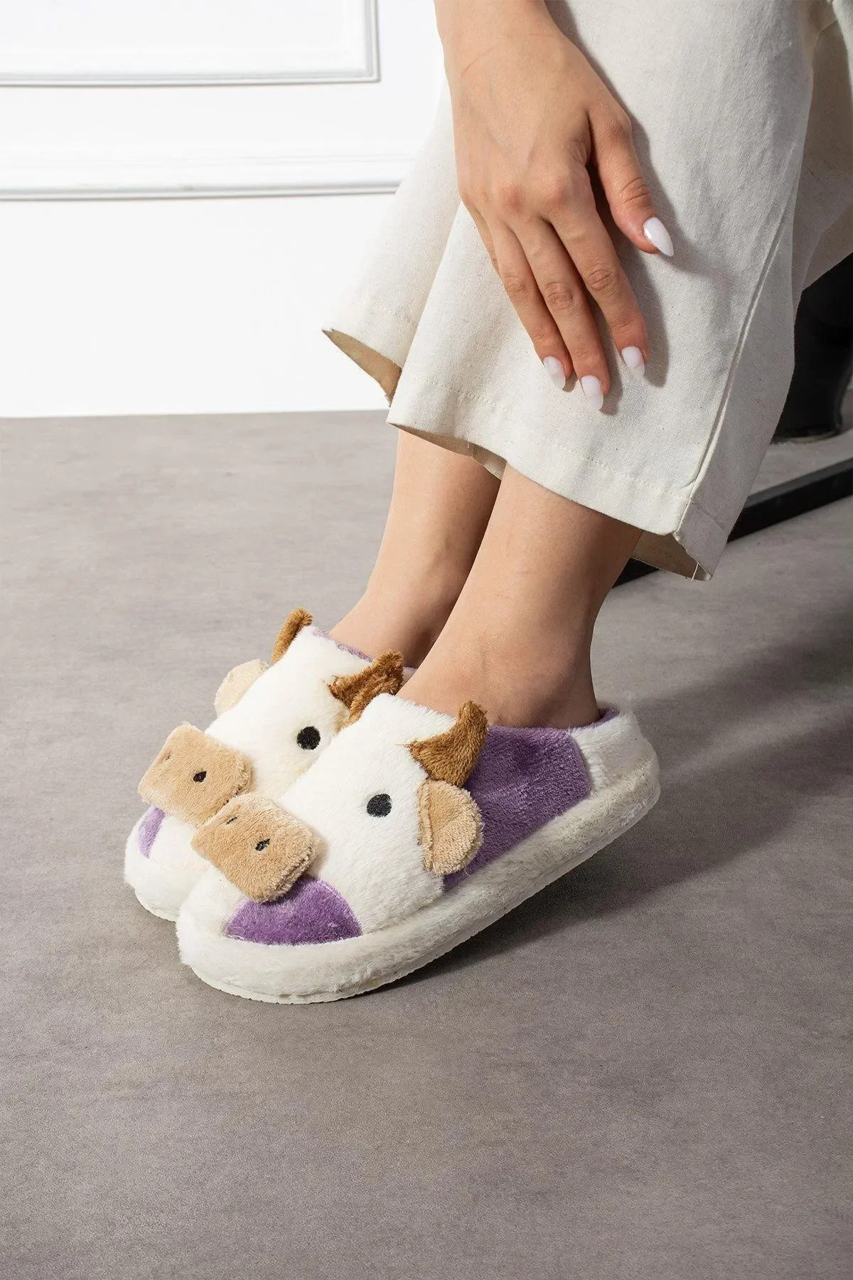 Gofeel Lila Sevimli İnek Desenli Peluş Rahat Ev Terliği görsel 2