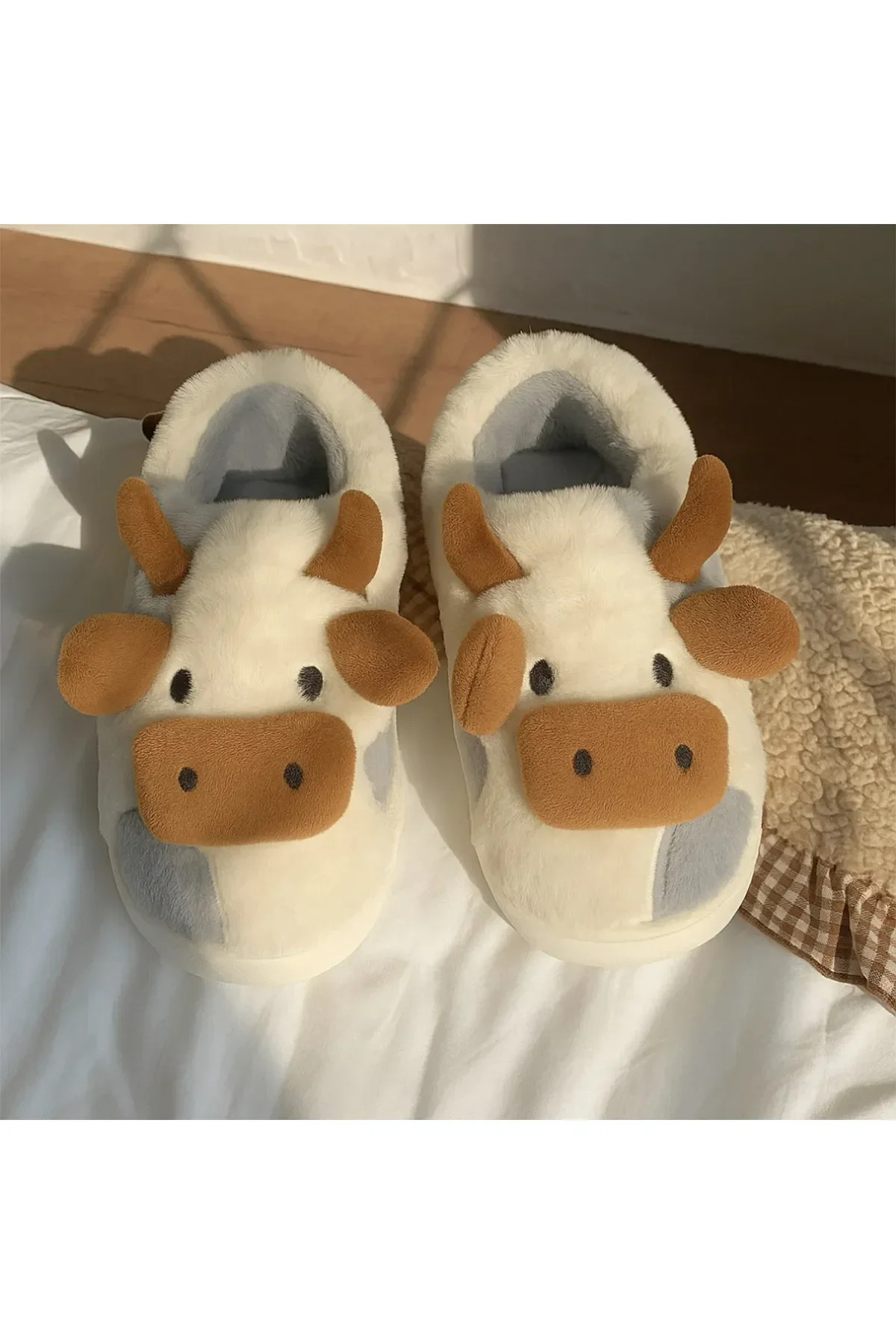 Gofeel Gri Sevimli İnek Desenli Peluş Rahat Ev Terliği görsel 3