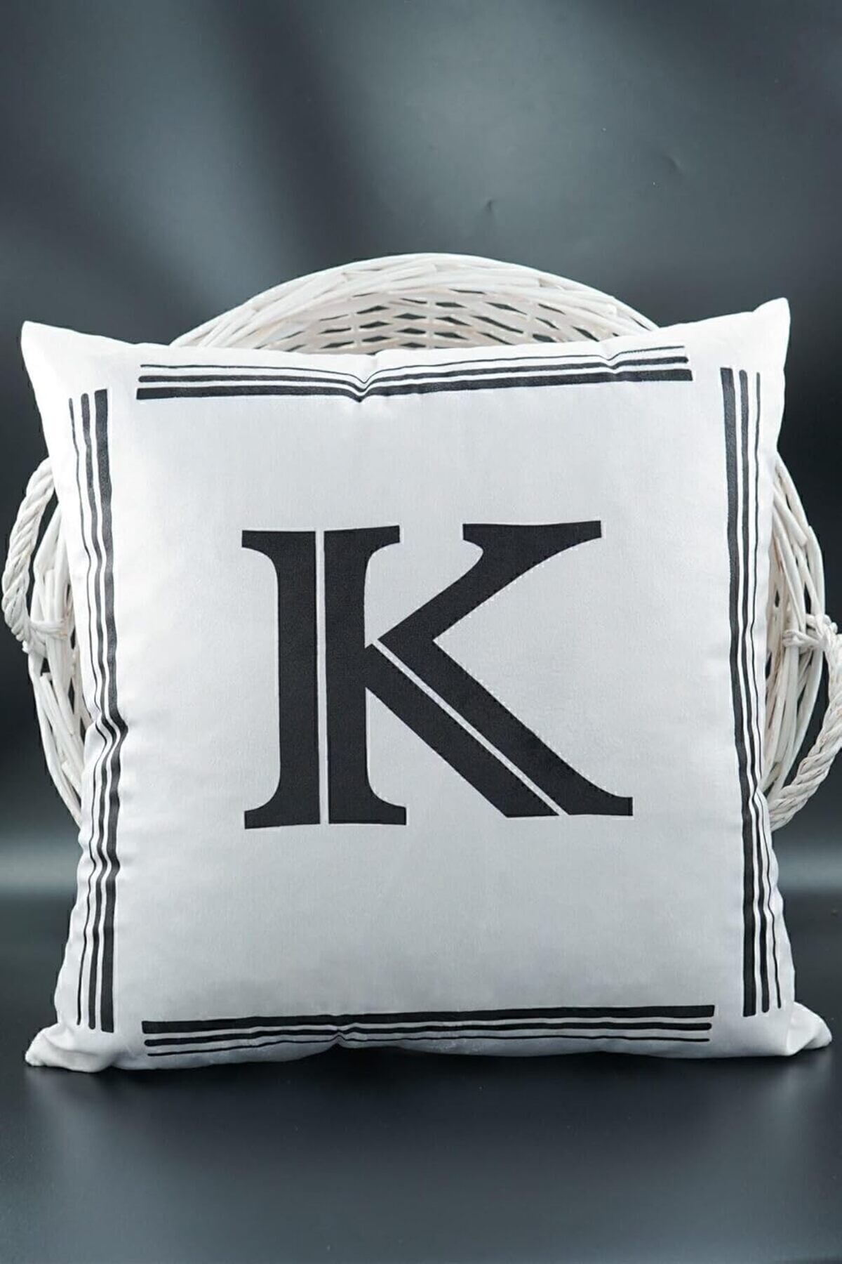 STOREMAX Harfli Kırlent Kılıfı Kadife 43X43 Cm Çift Taraflı K Harfi Kedi Desenli Evlilik Teklifi Doğum Günü