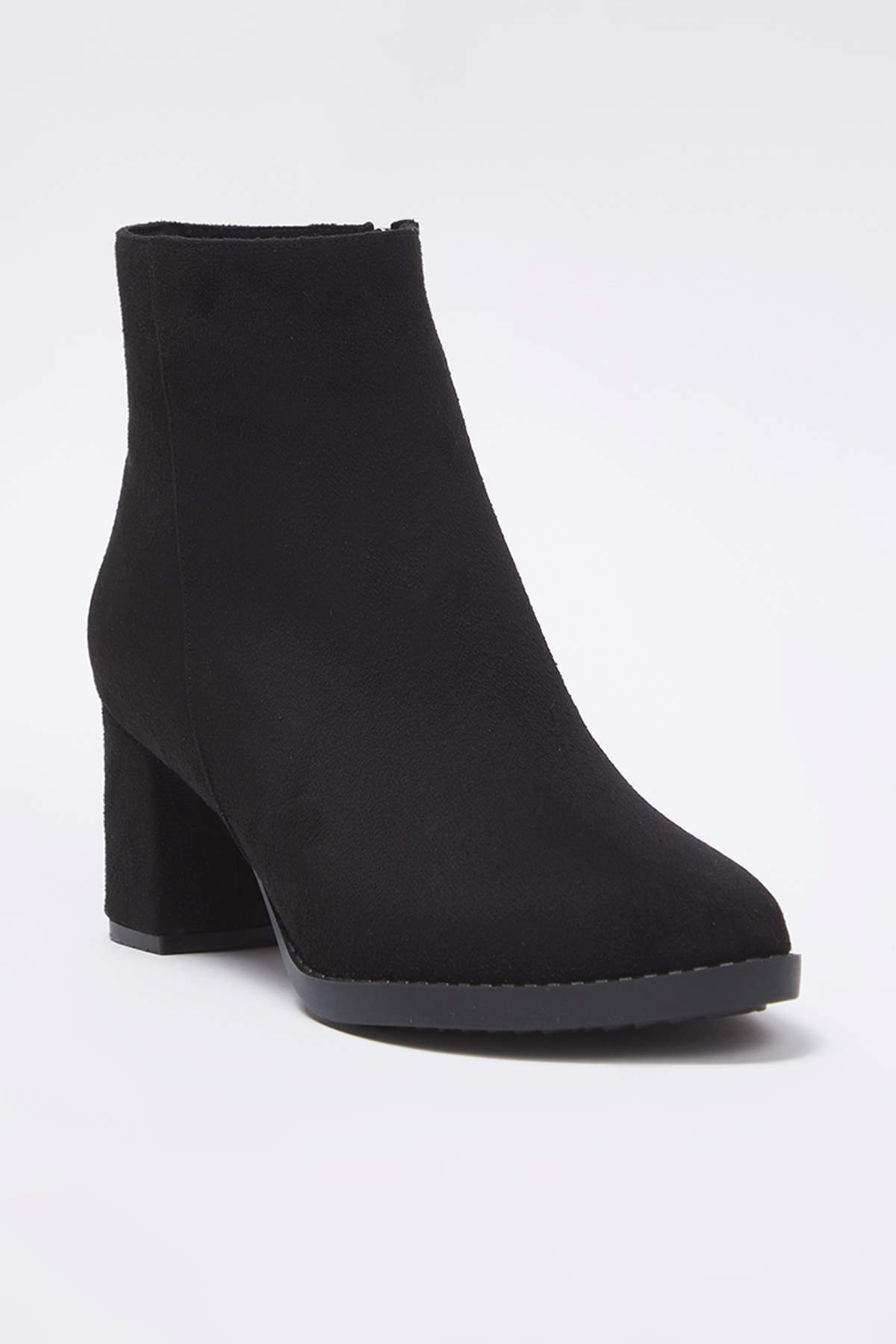 trendyol-shoes-womens-boots-booties