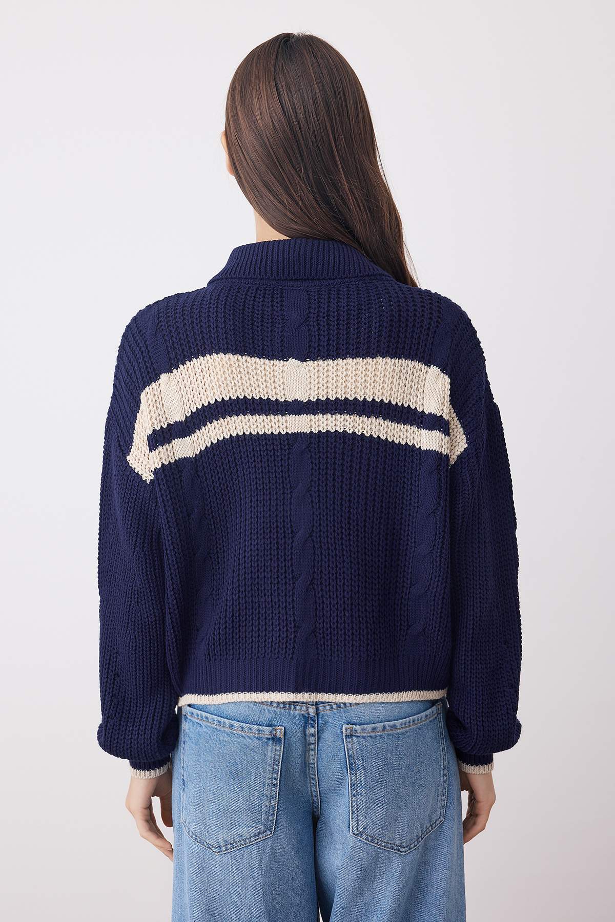 Trendyolmilla  Lacivert Crop Renk Bloklu Dik Yaka Triko Hırka TWOAW24HI00238 - Görsel 5