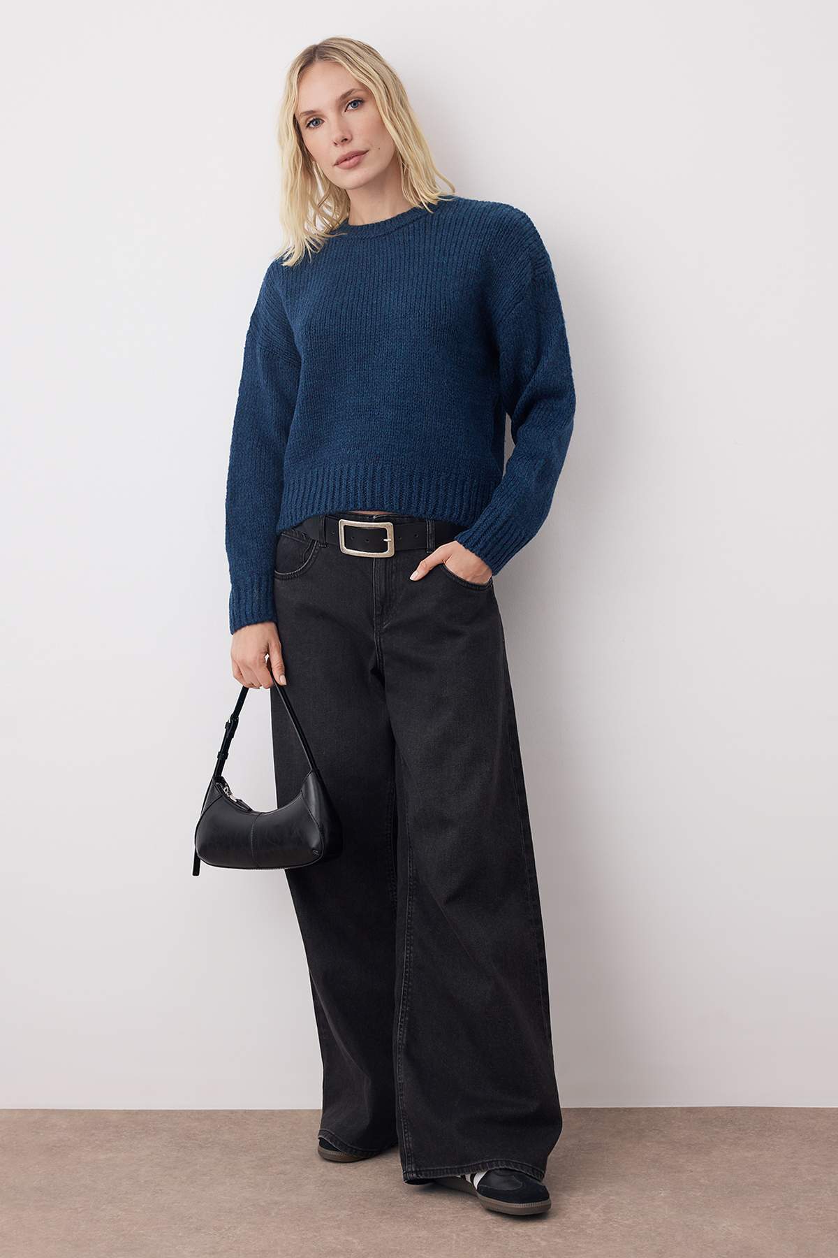 Trendyolmilla  Mavi Geniş Kalıp Yumuşak Dokulu Basic Triko Kazak TWOAW23KZ00185 - Görsel 3