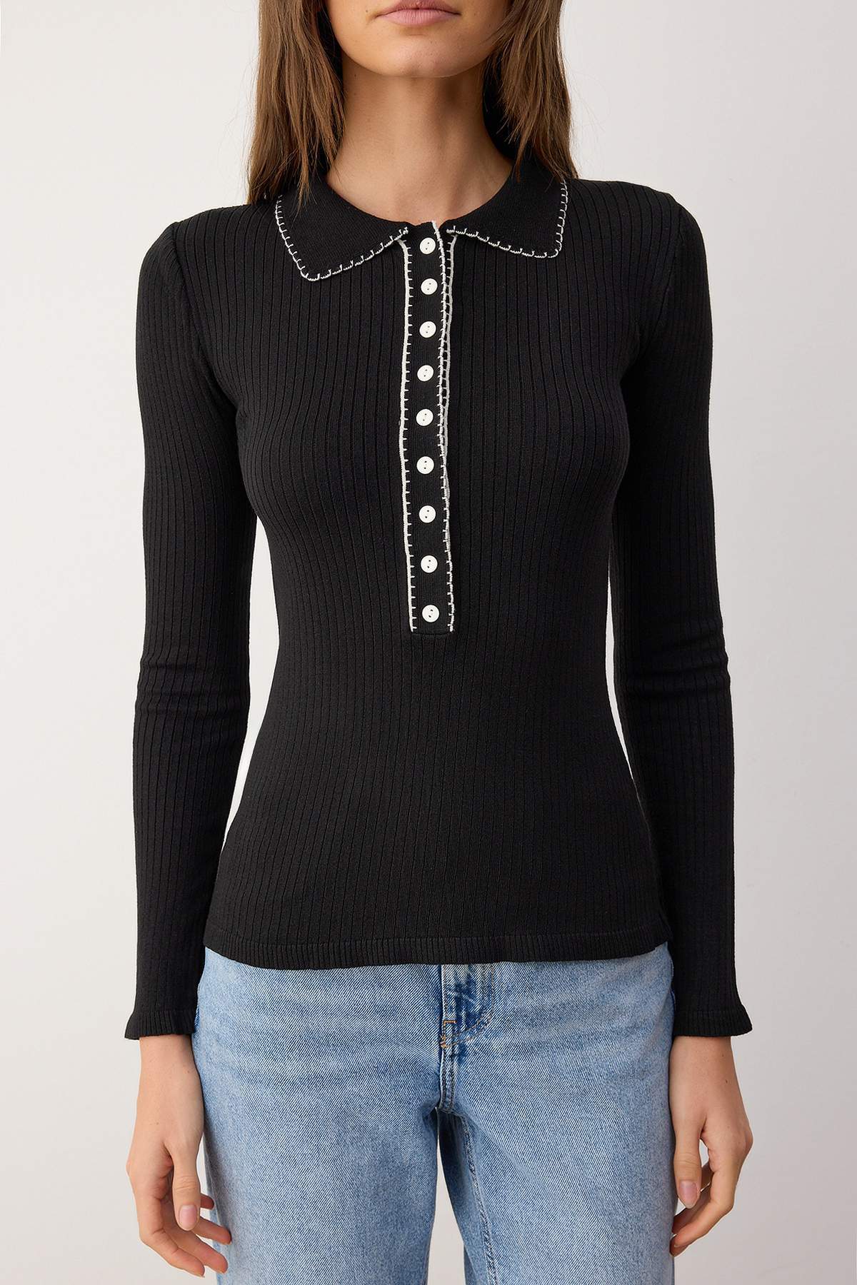 Trendyolmilla  Siyah Merserize Görünümlü Renk Bloklu Triko Kazak TWOAW26KZ00201 - Görsel 3