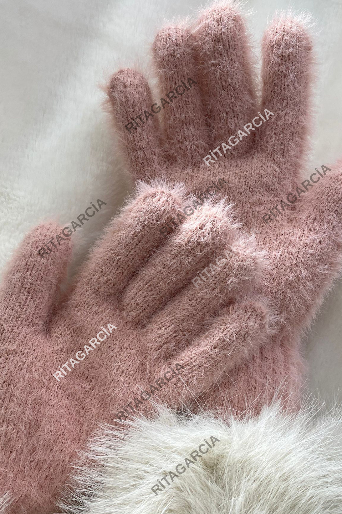 Ritagarcia Peluş Uzun Eldiven görsel 3