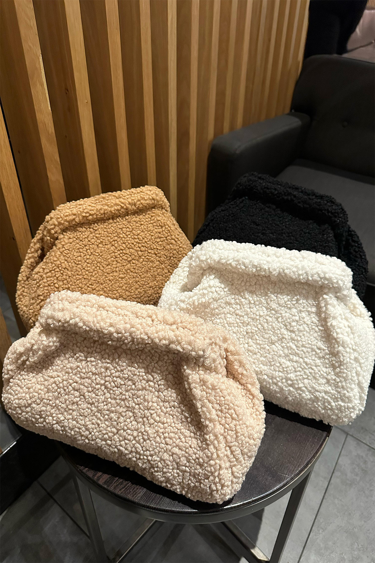 BAHELS Kadın Camel Peluş Teddy Clutch Portföy Çanta görsel 4