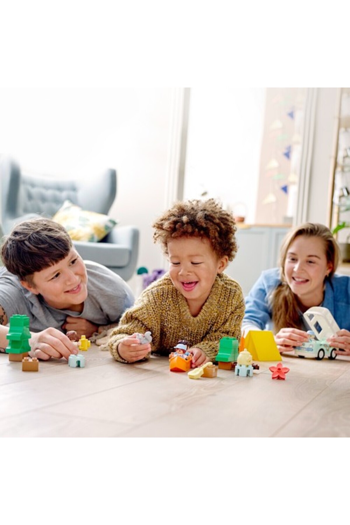 ماجراجویی کاروان خانوادگی دوپلو تاون ۱۰۹۴۶ – مجموعه ساختنی اسباب‌بازی خلاقانه با تم کمپینگ (۳۰ تکه)