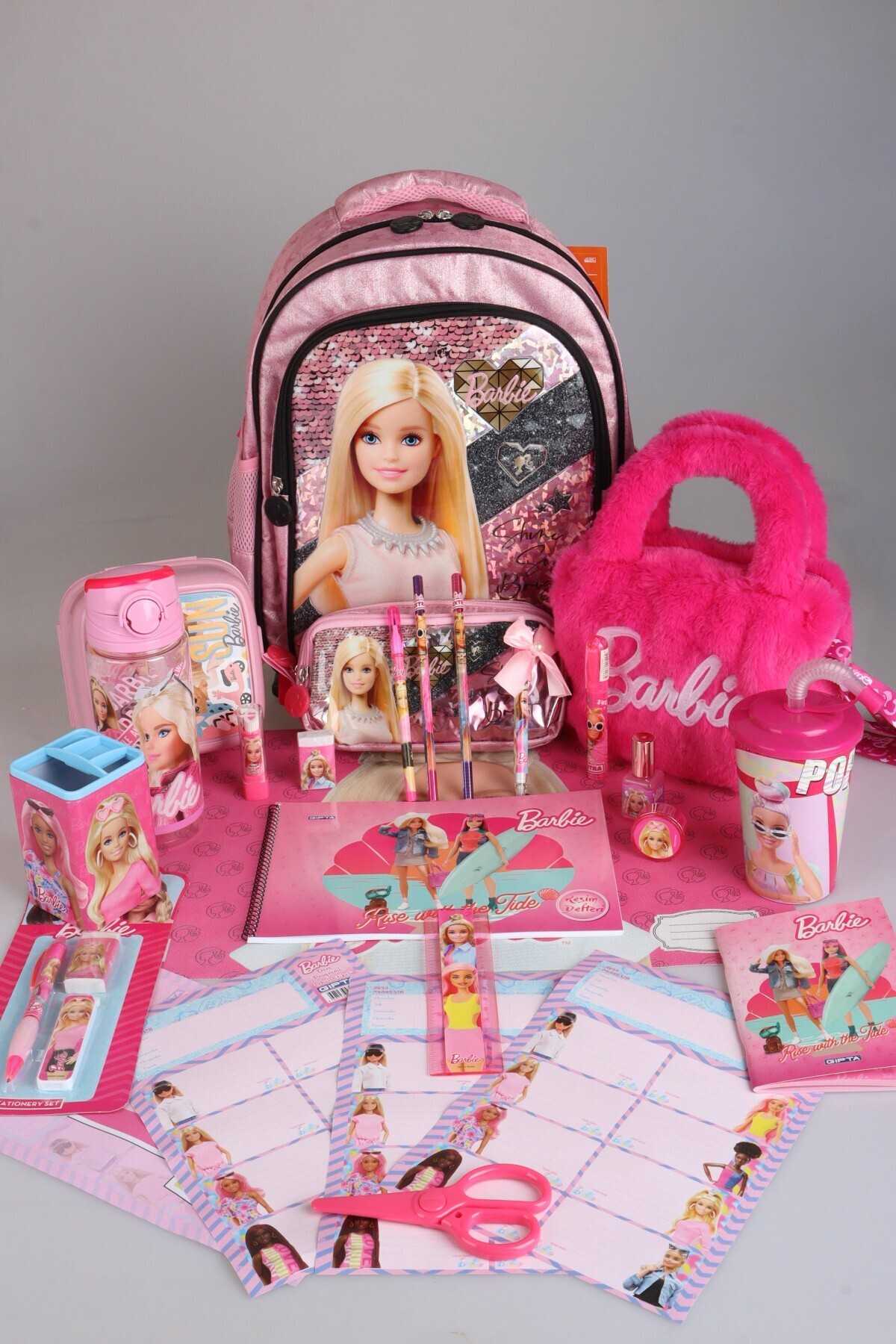Barbie Dekomus Ile Lisanslı Parıltılı Okul,kalem Ve TÜYLÜ Beslenme Çantası,matara,beslenme Kabı Ile Kır