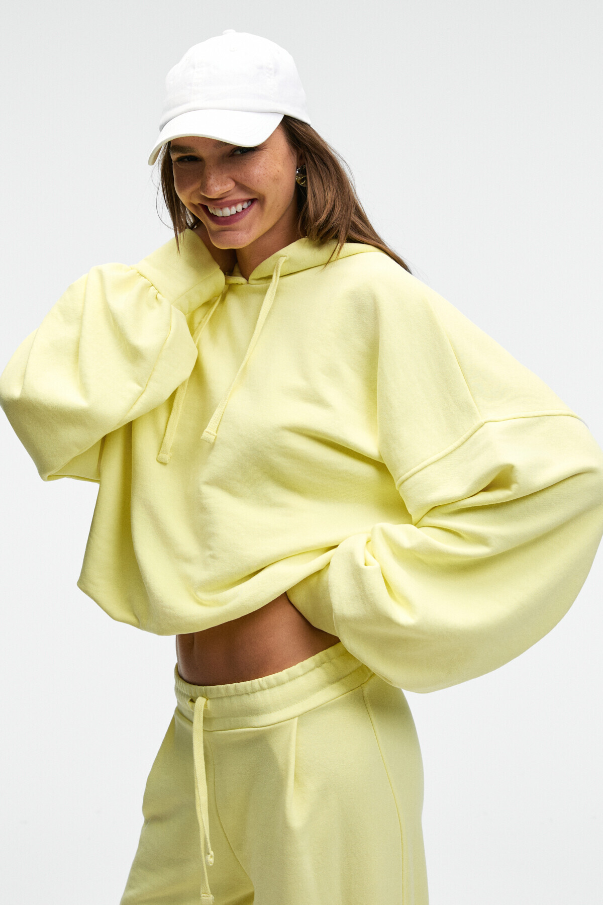 GRIMELANGE  OLVERA Kadın Kapüşonlu Etek Ucu Balon Oversize Sarı Sweatshirt - Görsel 2