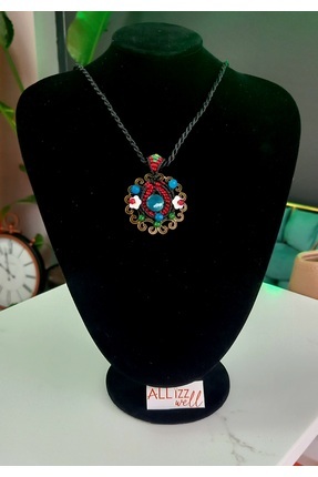 Allizzwell El İşçiliği Olan Makrome Etnik Kolye