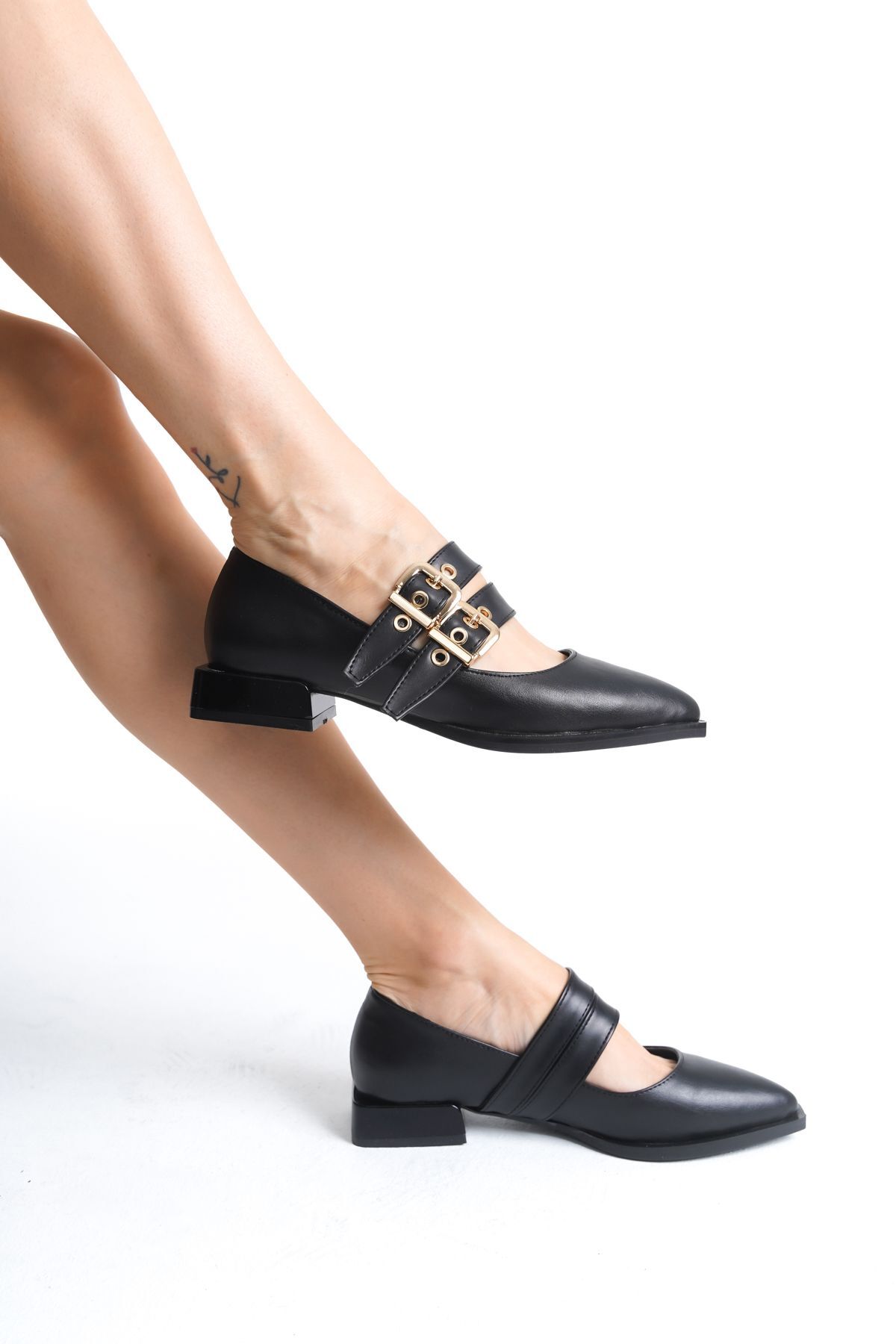 Elegance Siyah Tokalı Kadın Babet Loafer