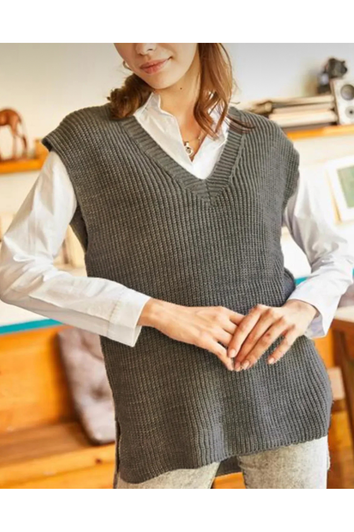 LUSHİGO Kadin V- Yaka Oversize Süveter Yumusak Dokulu Regular Fit Süveter