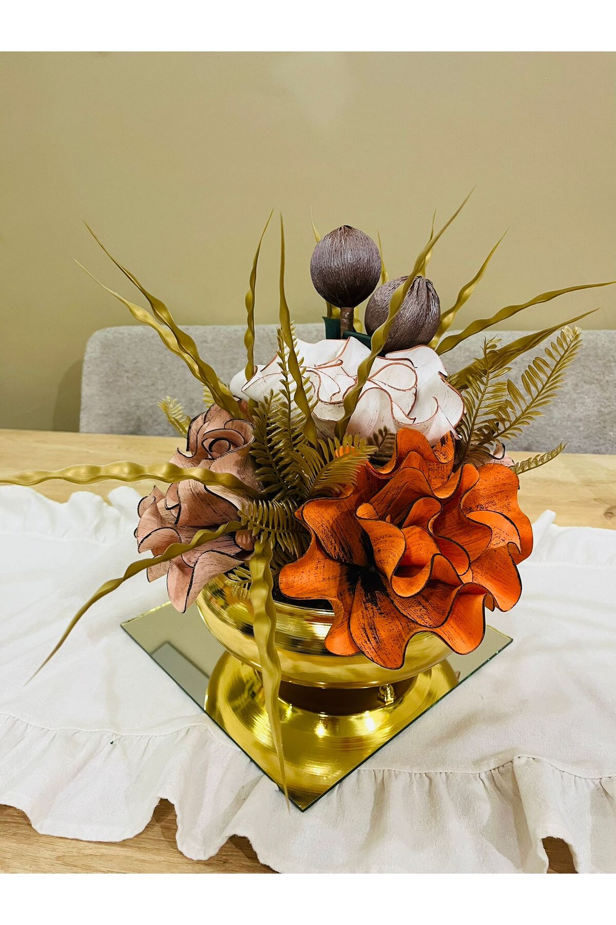 GOLD LUXURY EVA ARRANGEMENT SOUVENIR DECORATIVE(MIRROR NOT INCLUDED.)