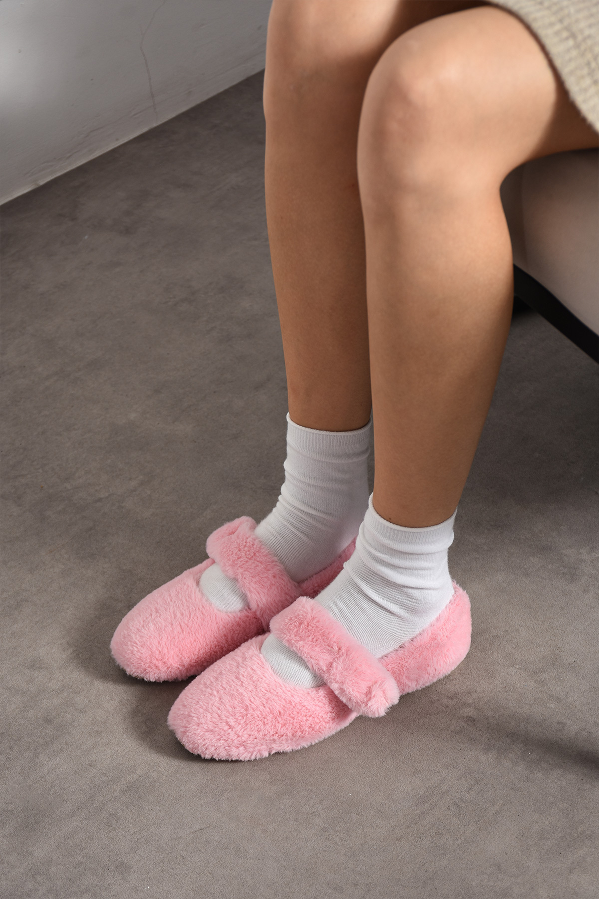 FootFrenzy Yumuşak Peluş Kadın Günlük Ev Pandufu Ortopedik Hafif Taban görsel 3