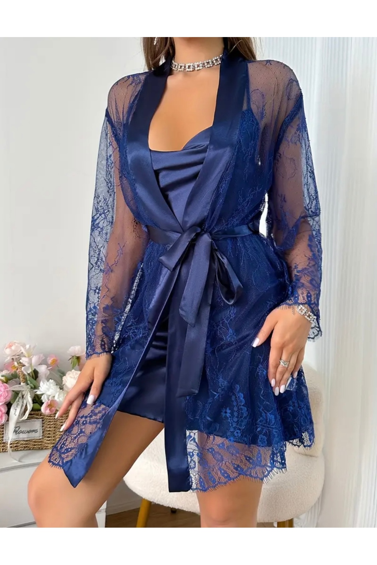 QUEENELA Gupür dantel sabahlık ve ince askılı saten gecelik takım