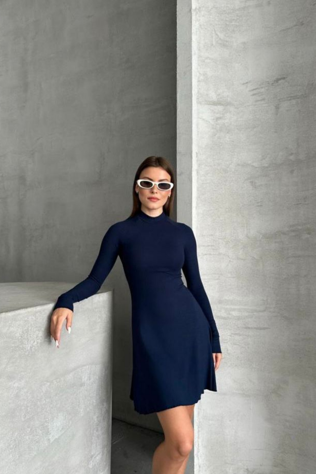 thesunfyre KADIN Siyah Uzun Kol Yarım Balıkçı Yaka Eteği Volanlı Mini Boy Likralı Kumaş Kloş Elbise