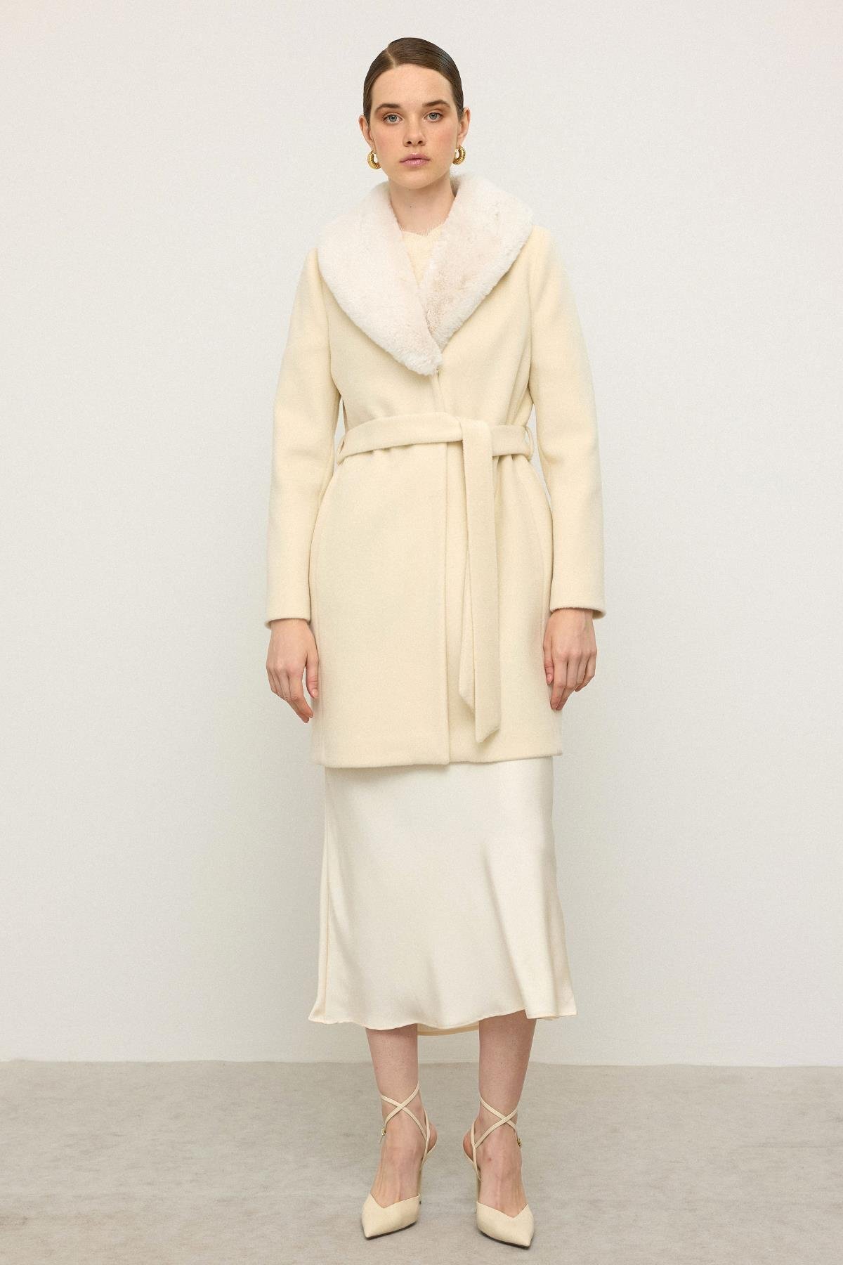 Olcay  Şal Yaka Kürklü Belden Bağlamalı Kaban EKRU 3093 - Görsel 5