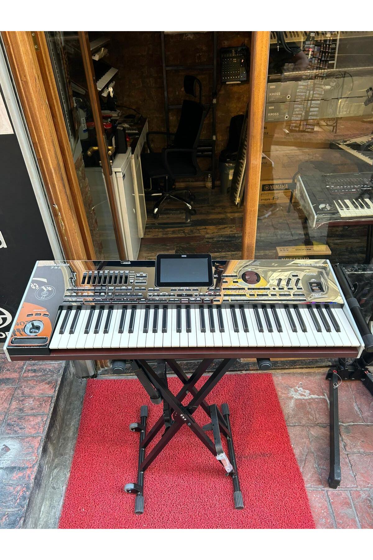 KORG PA4X-61 TUŞ SİLVER MODEL CAM MASKE