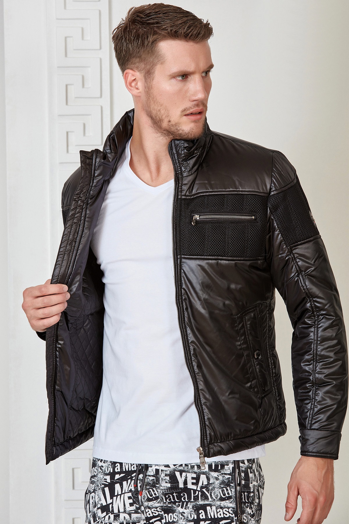 کاپشن  M-4068 01