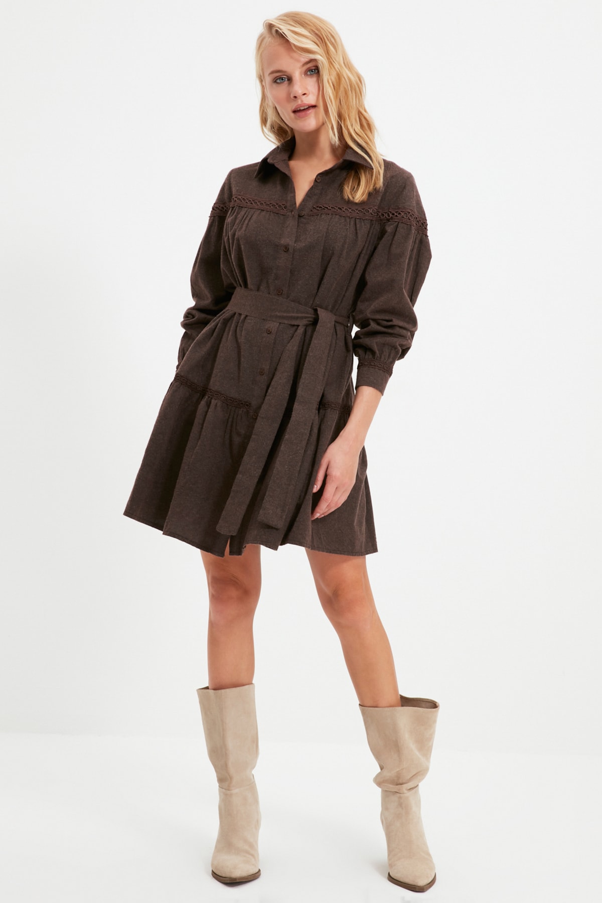 Trendyol Collection Kleid Braun Blusenkleid Fast ausverkauft