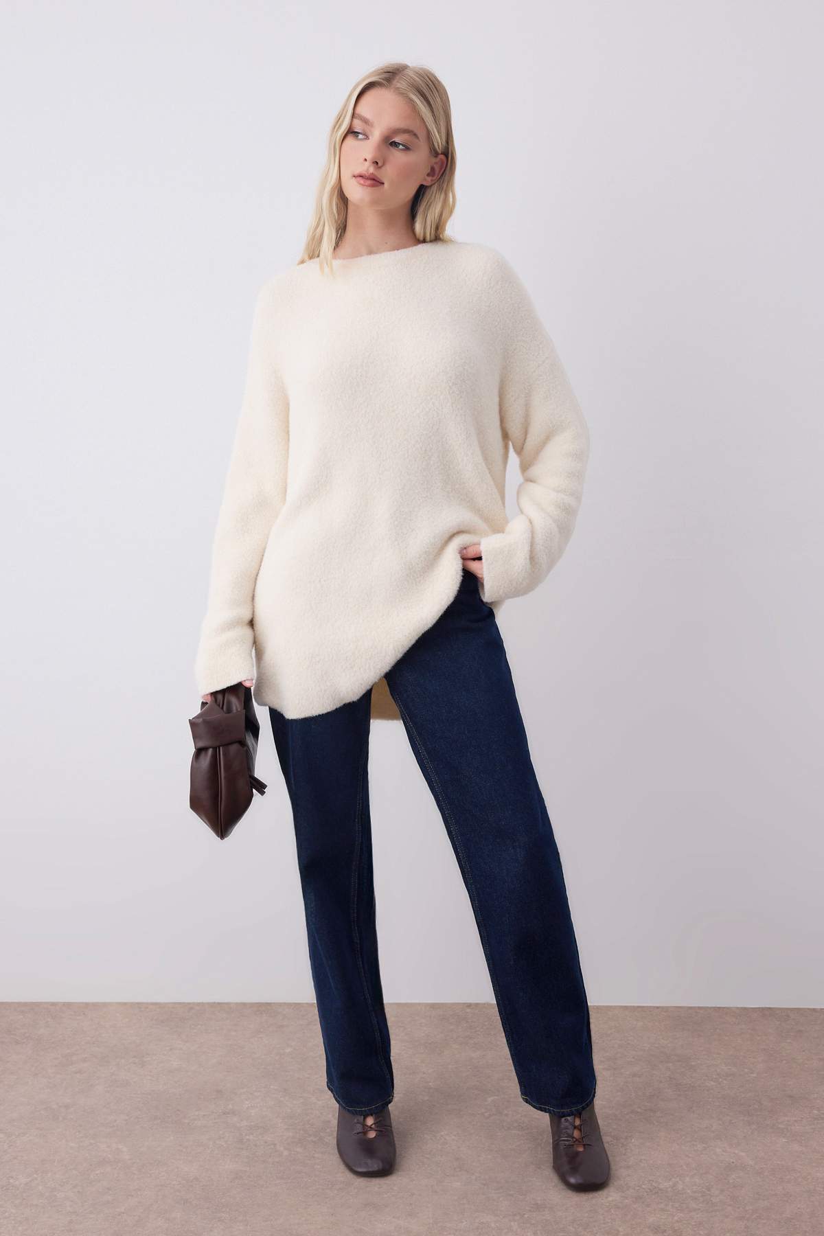 Trendyol Collection Stone Wide Fit Soft Strukturierte Strickpullover TWOAW26KZ00207