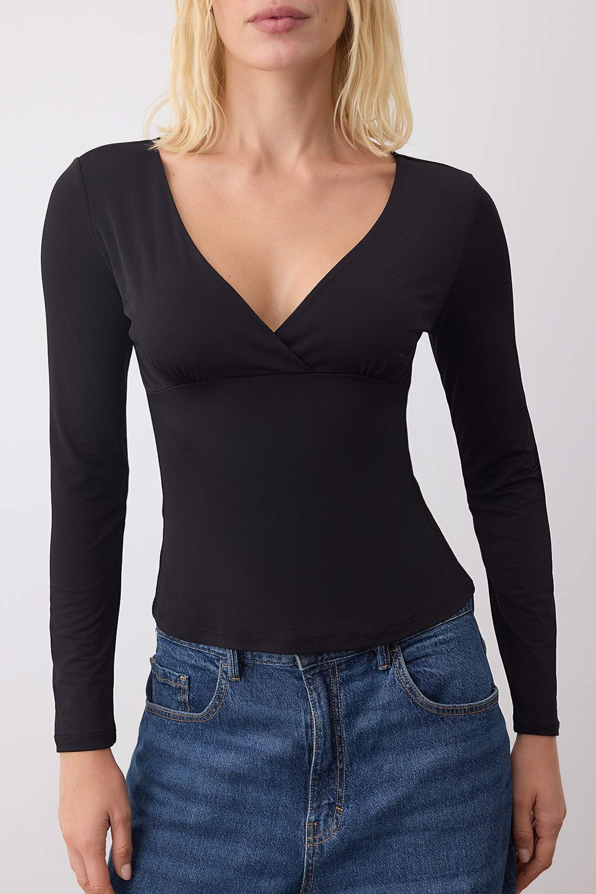 trendyolmilla-womens-flat-long-fitted-blouse