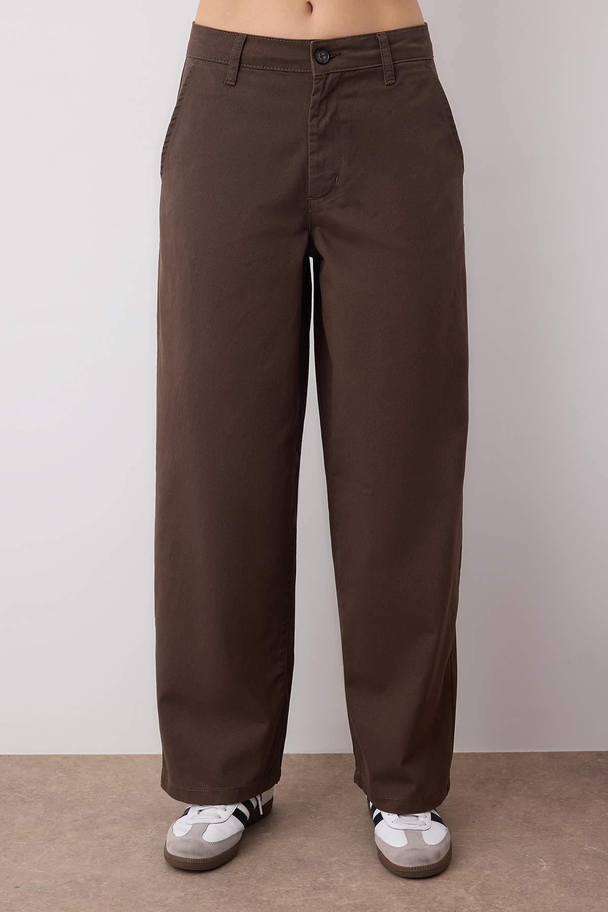 Trendyolmilla  Kahverengi Normal Bel Barrel Jeans TWOAW26JE00198 - Görsel 3