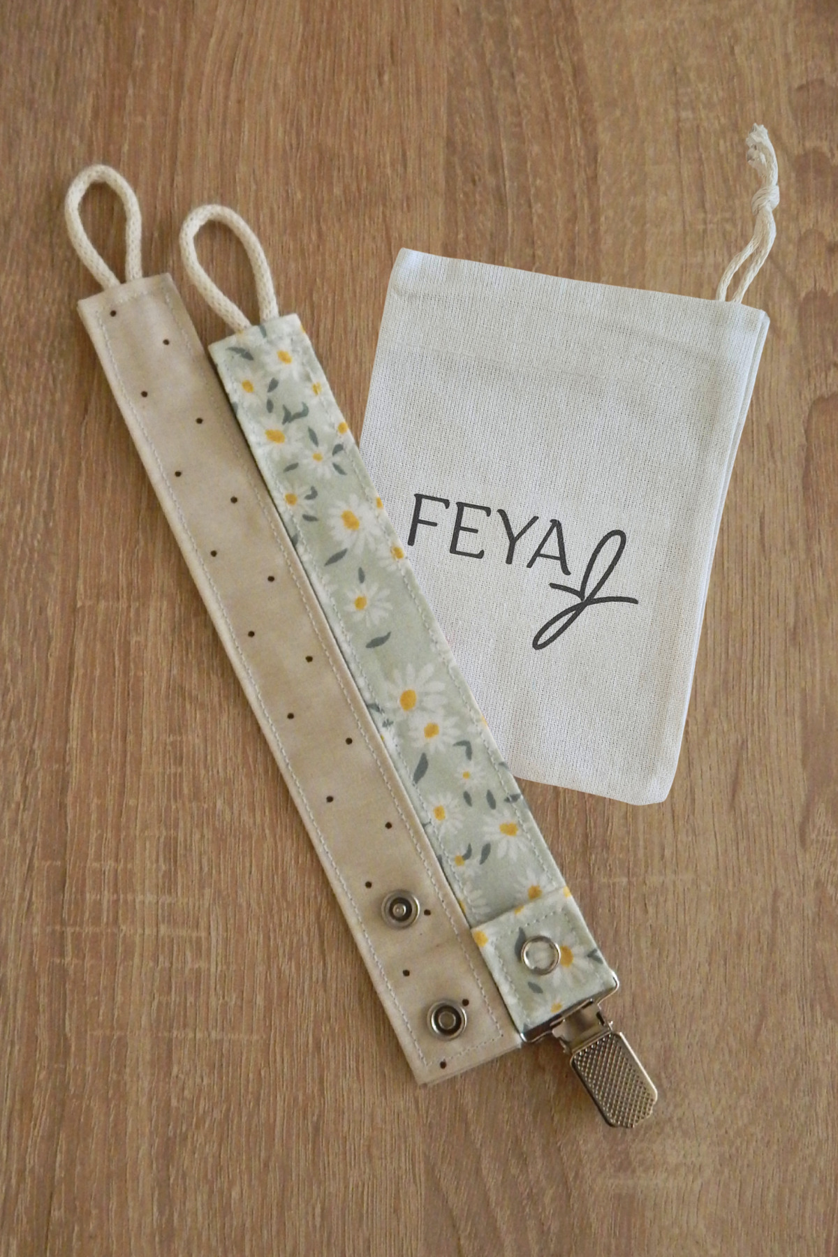 Feya Vika 2'li Puantiye & Papatya Desenli Pamuklu Yıkanabilir Emzik Askısı - Mint, Bej fotoğrafı 4 (önizleme)