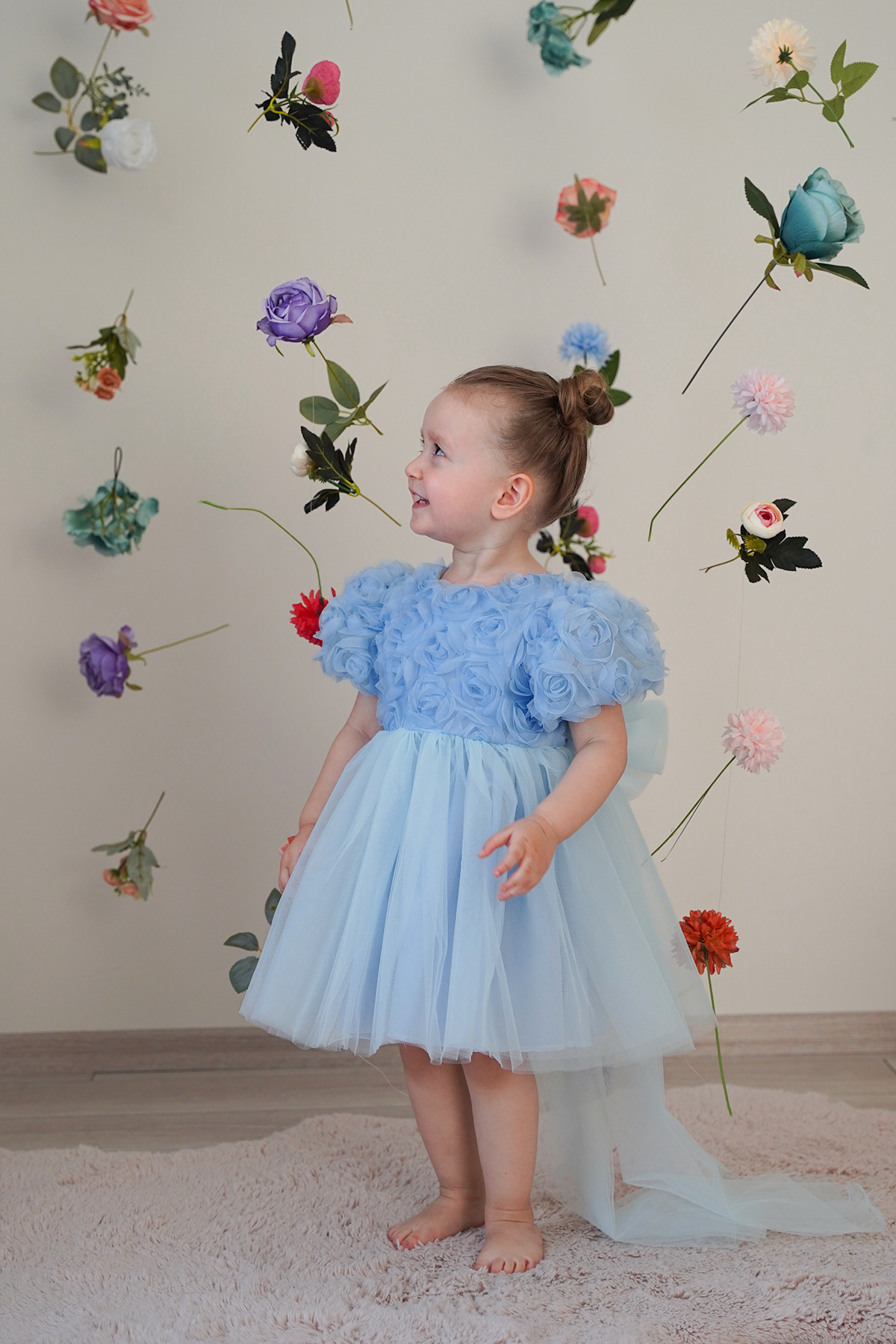 ALYRA Kız Bebek Elbise Kısa Kollu Fiyonklu Güllü Doğum Günü Parti Düğün Özel Gün Abiye Kız Çocuk Elbise fotoğrafı 4 (önizleme)