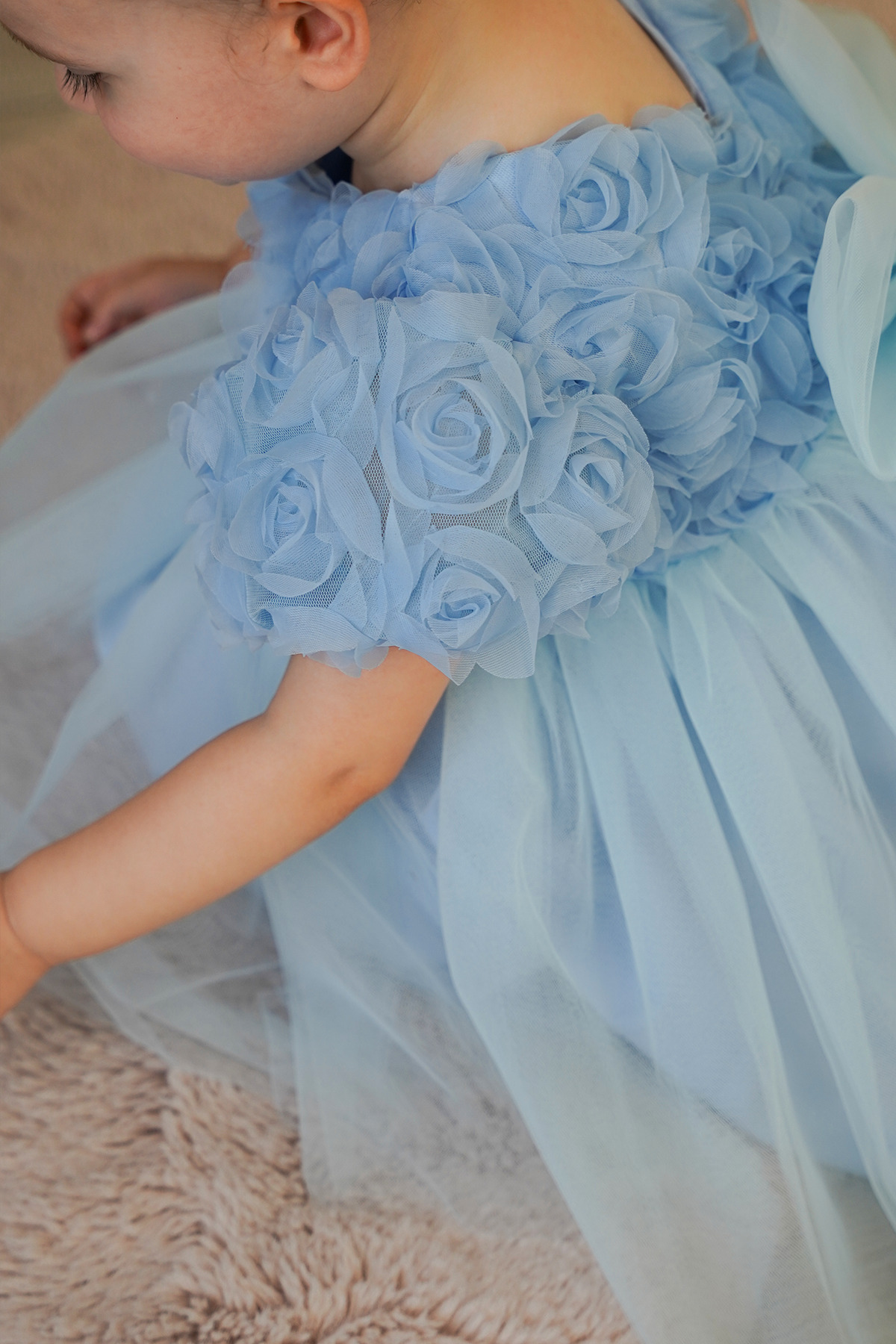 ALYRA Kız Bebek Elbise Kısa Kollu Fiyonklu Güllü Doğum Günü Parti Düğün Özel Gün Abiye Kız Çocuk Elbise fotoğrafı 3 (önizleme)