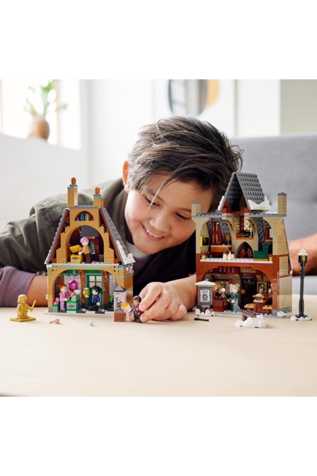 هری پاتر ۷۶۳۸۸ بازدید از دهکده هاگسمید