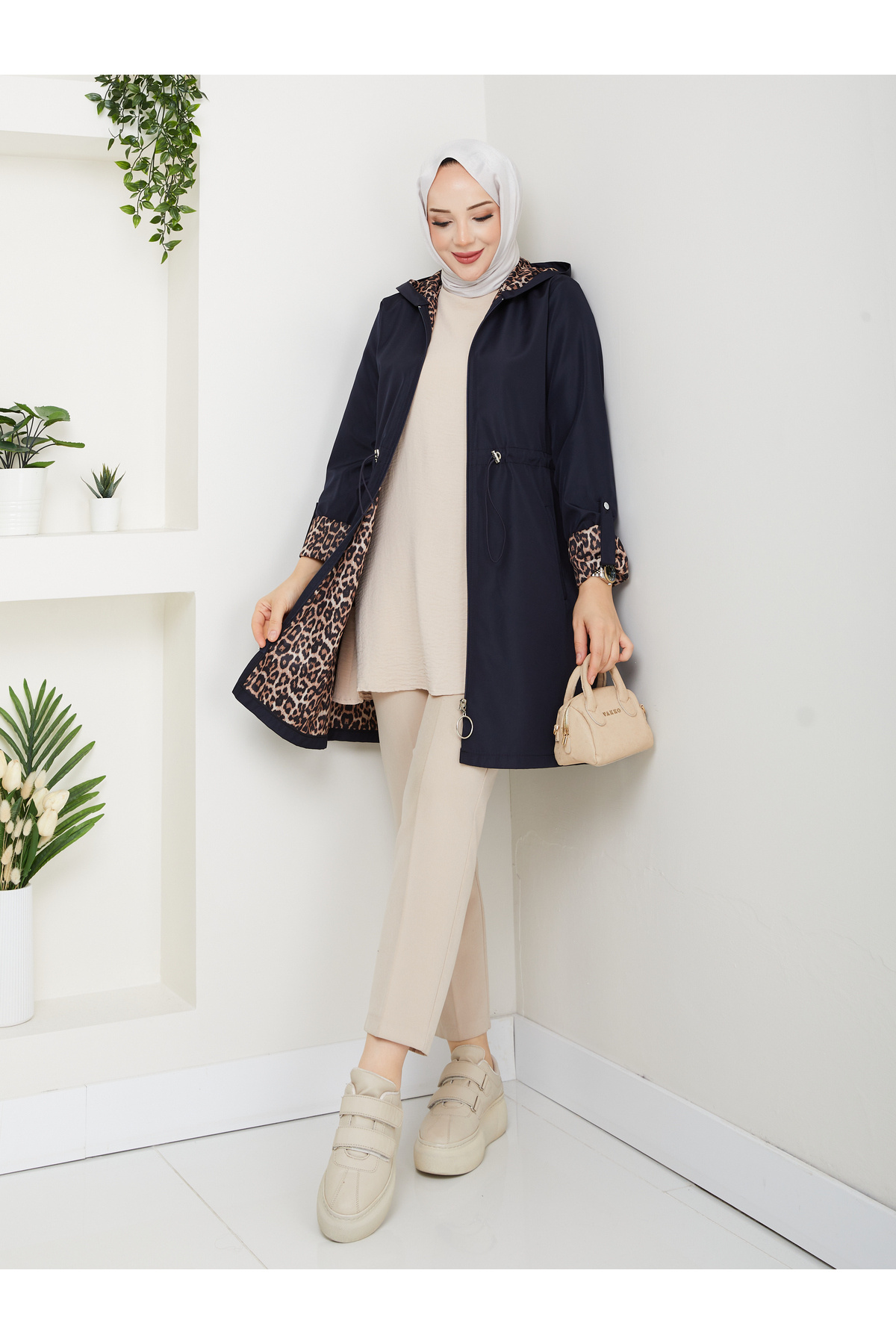 RACE FASHİON Leopar Desenli Bondit Kumaş Beli Lastikli Kapşonlu Su Geçirmez Trençkot RC905010