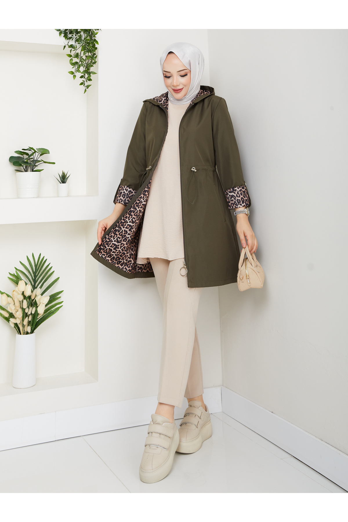 RACE FASHİON Leopar Desenli Bondit Kumaş Beli Lastikli Kapşonlu Su Geçirmez Trençkot RC905010
