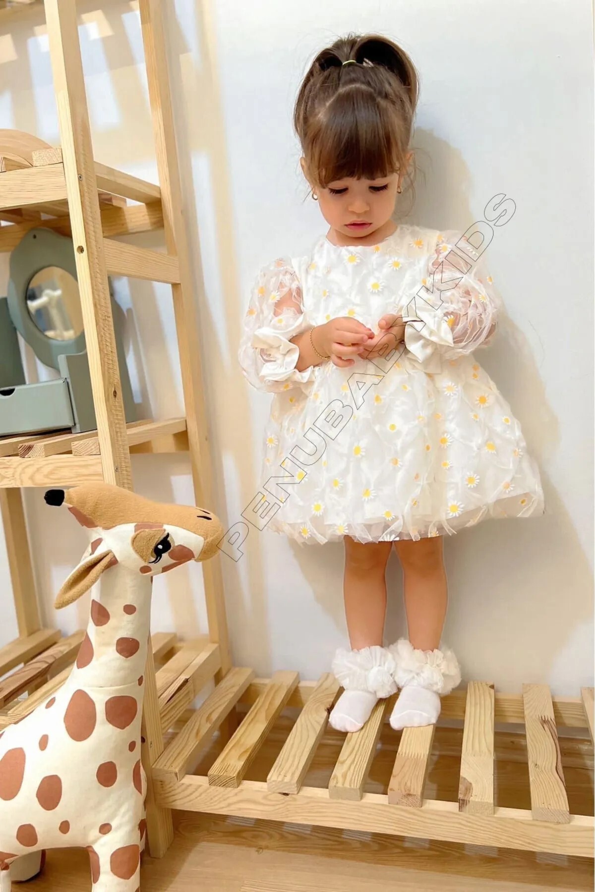 penu baby kids Beyaz Baskı Papatyalı Uzun Tül Kollu Kız Çocuk Kız Bebek Elbise fotoğrafı 3 (önizleme)