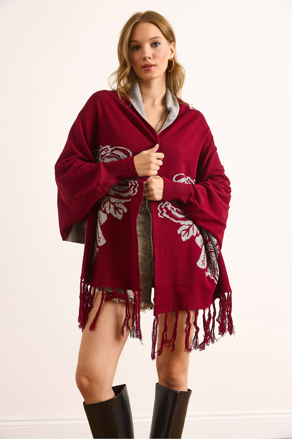 Olalook Kadın Bordo Gül Desenli Saçaklı Panço Hırka HRK-19000383 görsel 4