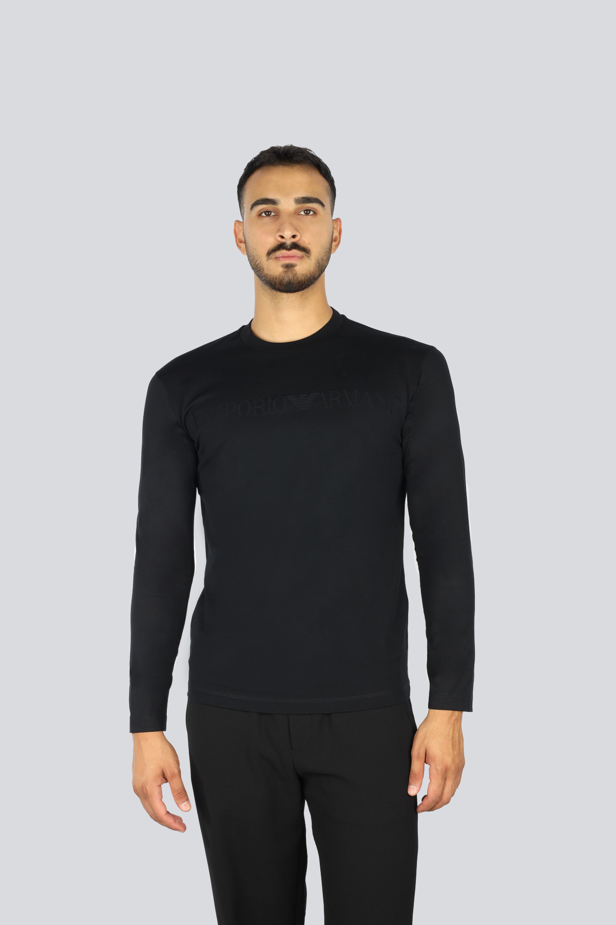 امپوریو آرمانی سویشرت مردانه از جنس پنبه خالص با لوگوی برجسته، یقه گرد، آستین بلند، سایز معمولی، سرمه‌ای (8)