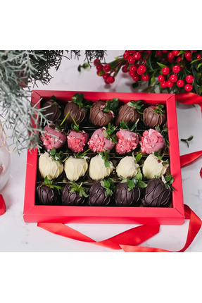 Liva Shop Sevgililer günü çikolata kaplı çilek kutusu
