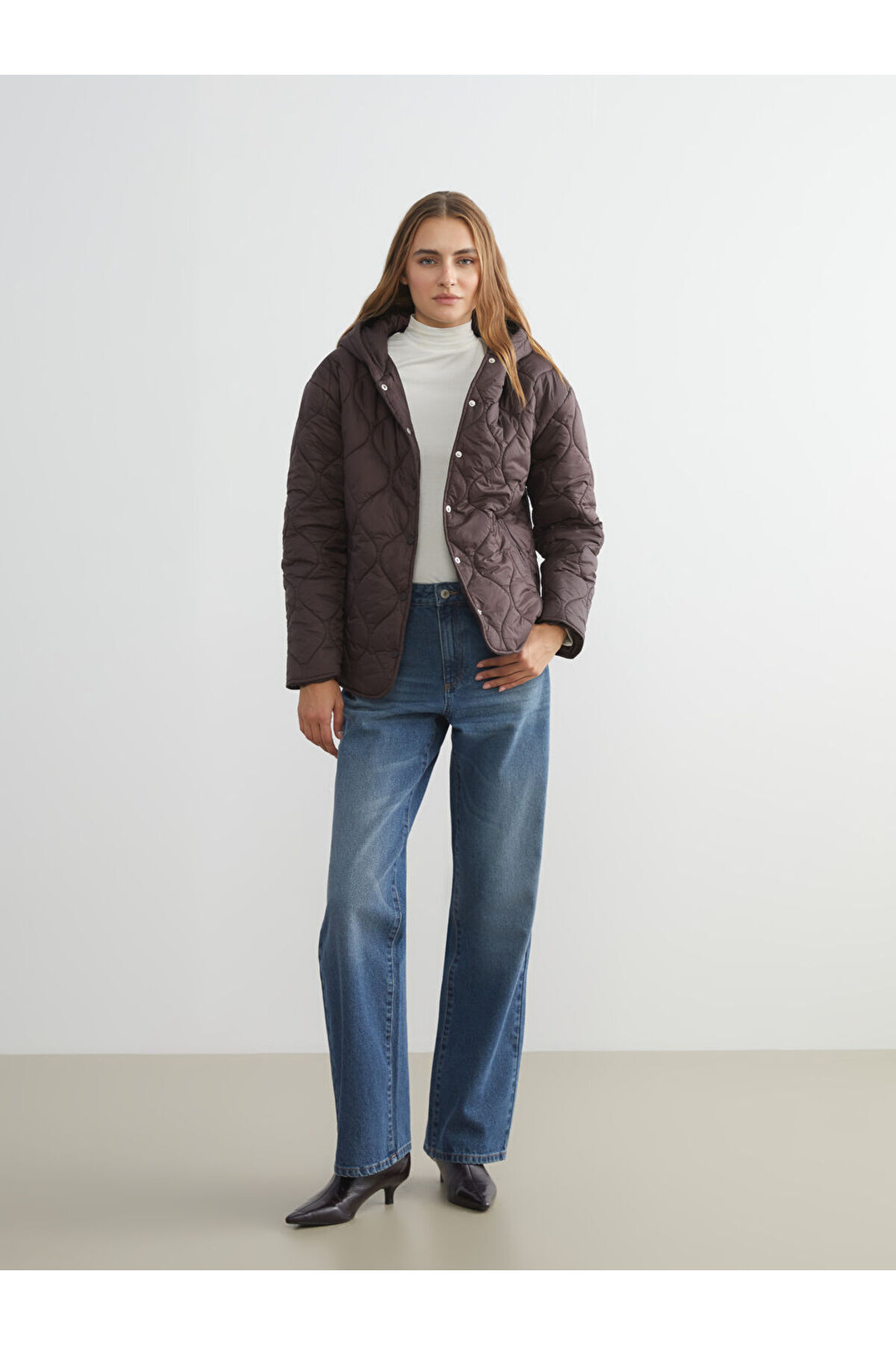 کاپشن ال سی وایکیکی W5IJ13Z8NVYH