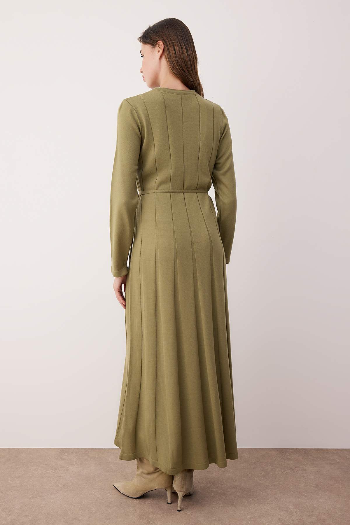 Trendyol Modest Khaki olajzöld vékony szalagos redős kötött ruha TCTAW26EB00010