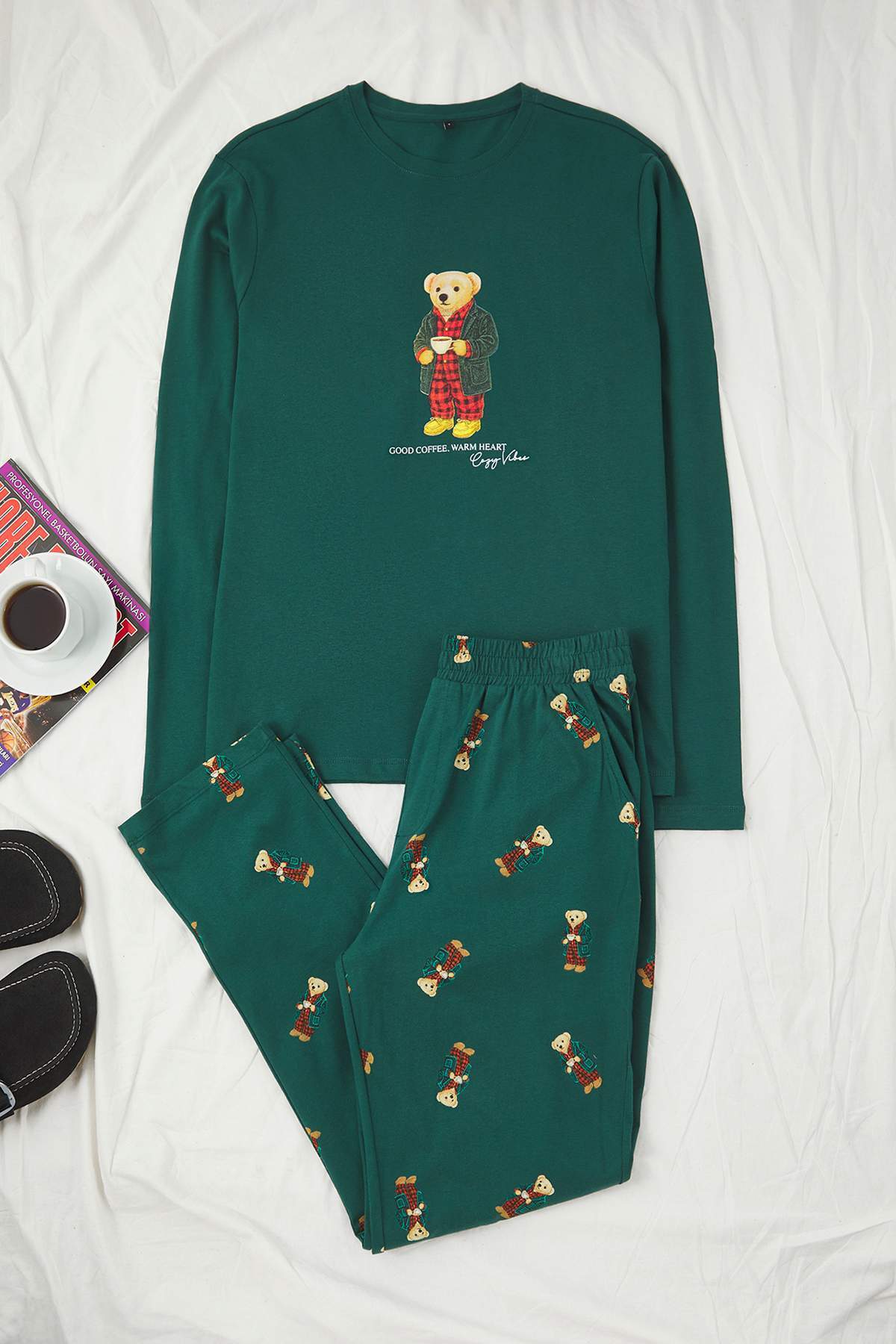 Trendyolmilla Man Yeşil Regular Fit Ayıcık Baskılı %100 Pamuk Örme Pijama Takımı TMNAW26PT00007