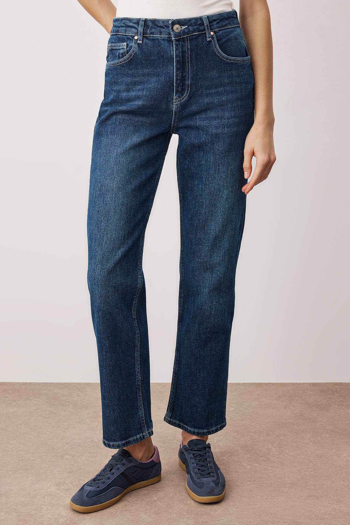 Trendyolmilla  Koyu Mavi More Sustainable Esnek Comfort Straight Jeans TWOAW26JE00090 - Görsel 3